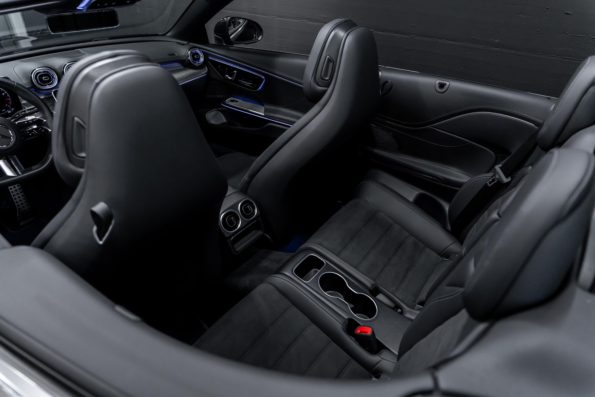 MERCEDES-BENZ CLE 200 Cabrio 4Matic 9G-Tronic-image-14