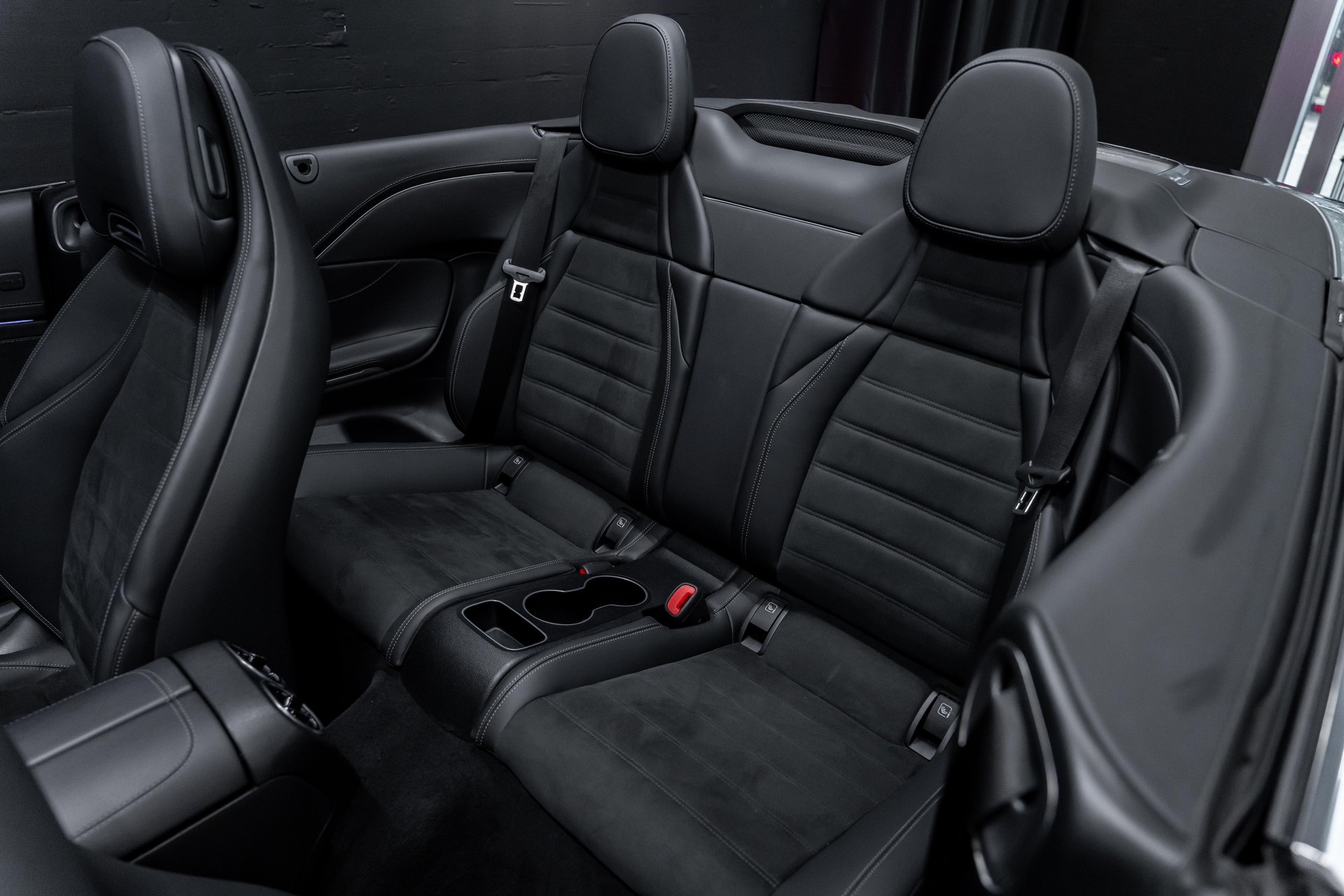 MERCEDES-BENZ CLE 200 Cabrio 4Matic 9G-Tronic-image-13