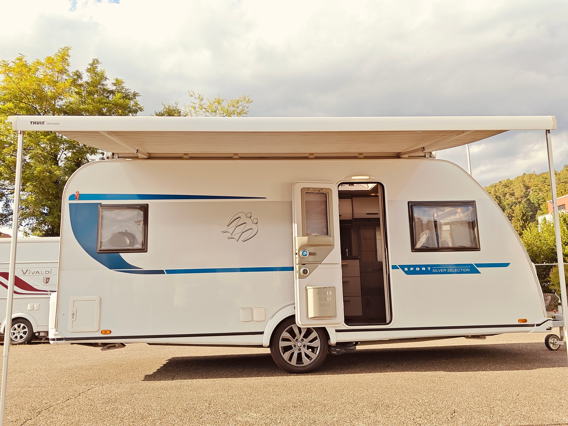 KNAUS Sport 500 UF Silver Selection -- Klima -- Mover -- Markise-image-7