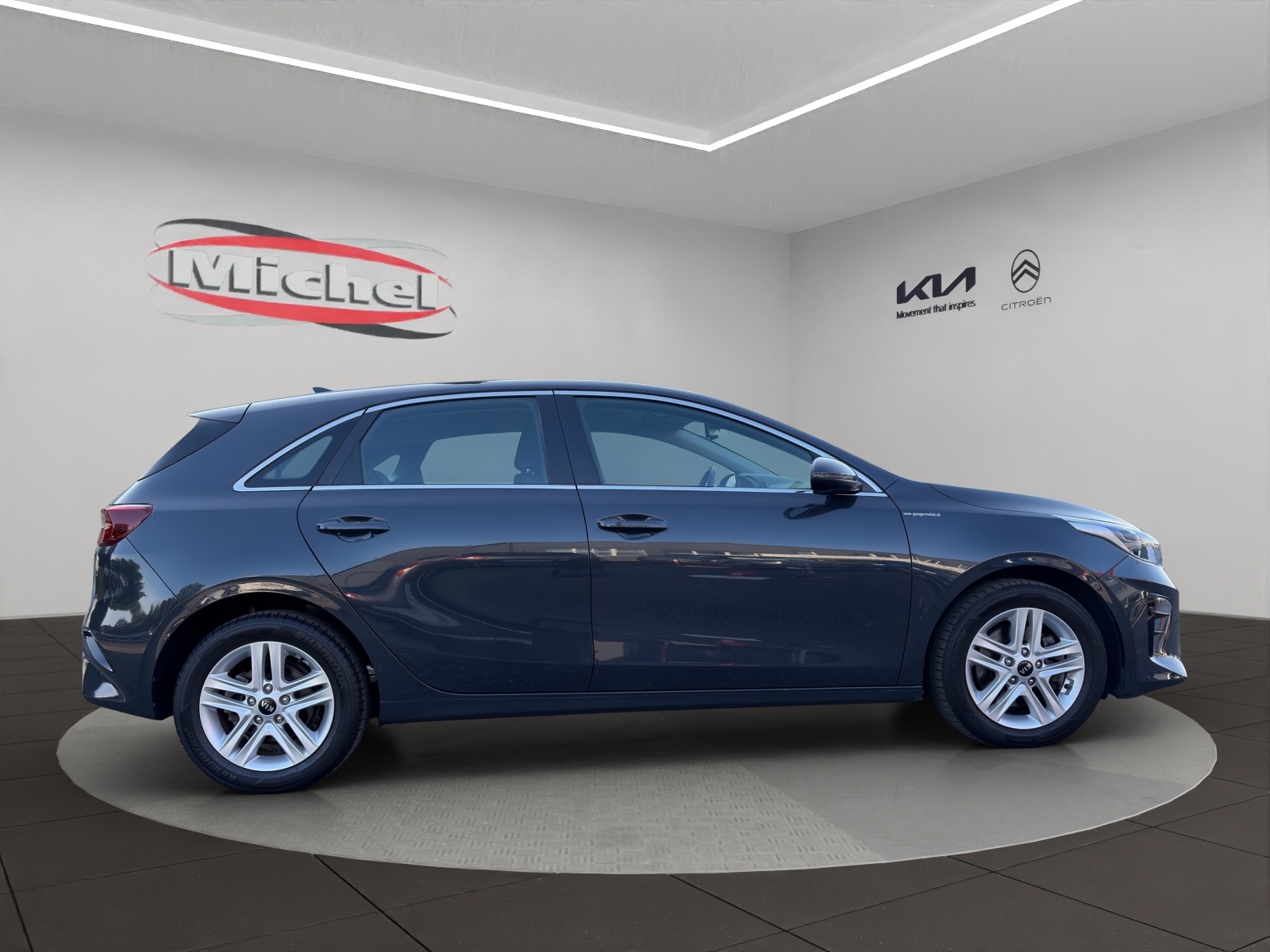 KIA Ceed 1.5 T-GDi MHEV Power DCT / Rückfahrkamera / Einparkhilfe hinten / Tempomat / Alarmanlage / inkl. Winterreifen-image-3
