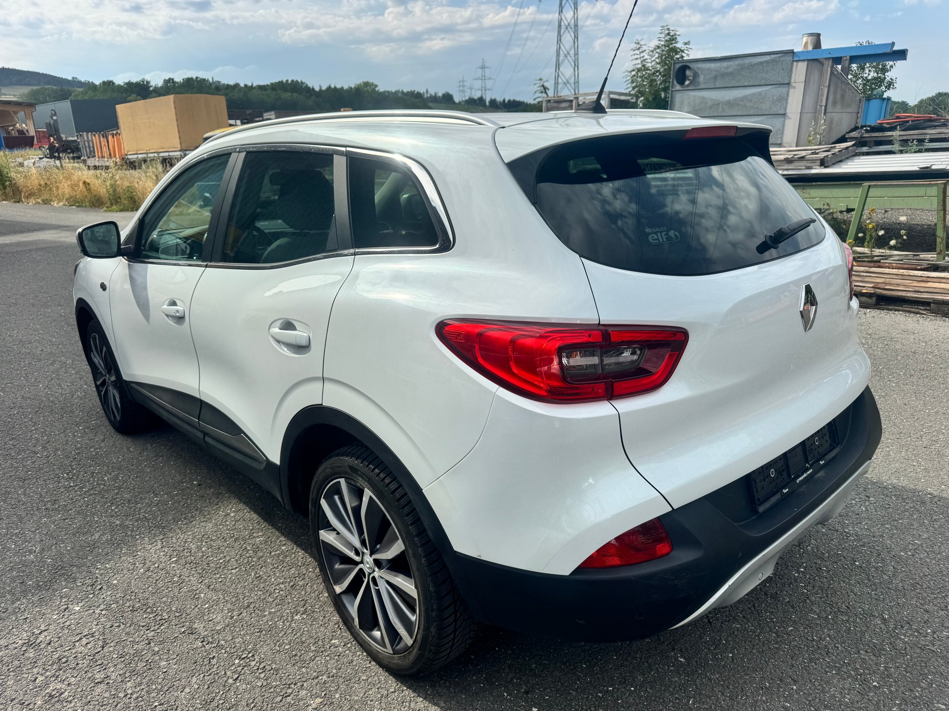 RENAULT Kadjar 1.6 16V Turbo Intens-image-2