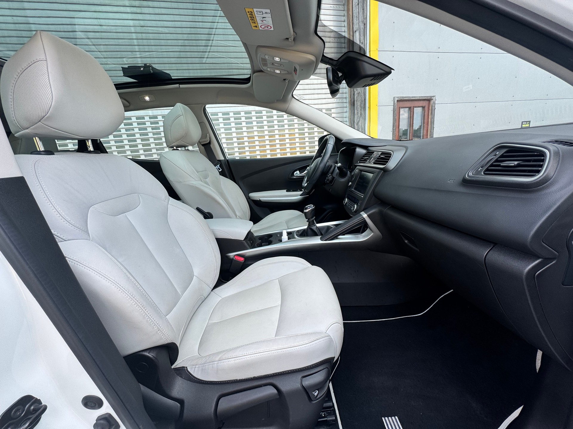 RENAULT Kadjar 1.6 16V Turbo Intens-image-11
