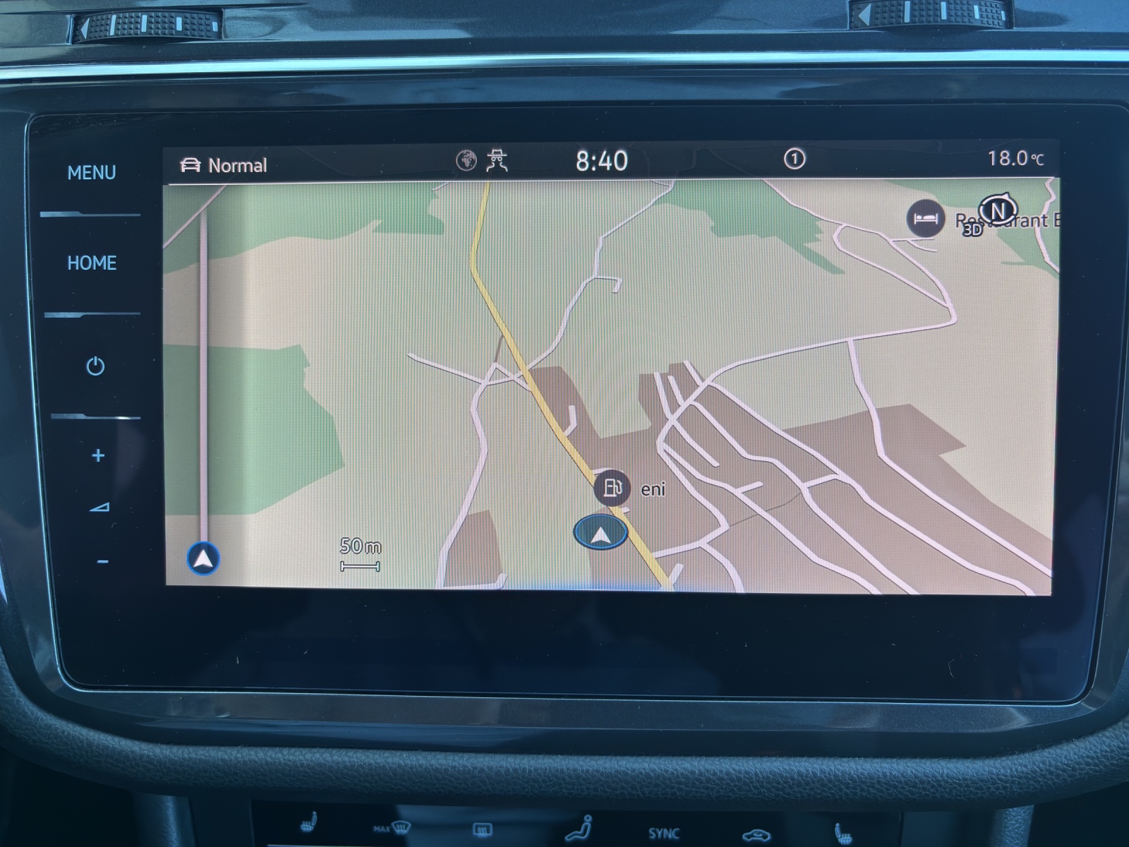 VW Tiguan Allspace 2.0 TDI SCR R-Line 4Motion DSG mit AHK, Panorama-Schiebedach, Winterräder, usw.-image-23