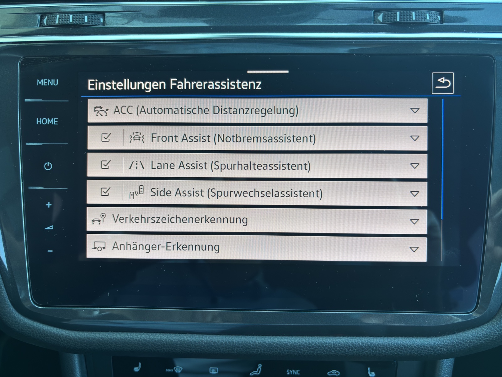 VW Tiguan Allspace 2.0 TDI SCR R-Line 4Motion DSG mit AHK, Panorama-Schiebedach, Winterräder, usw.-image-24