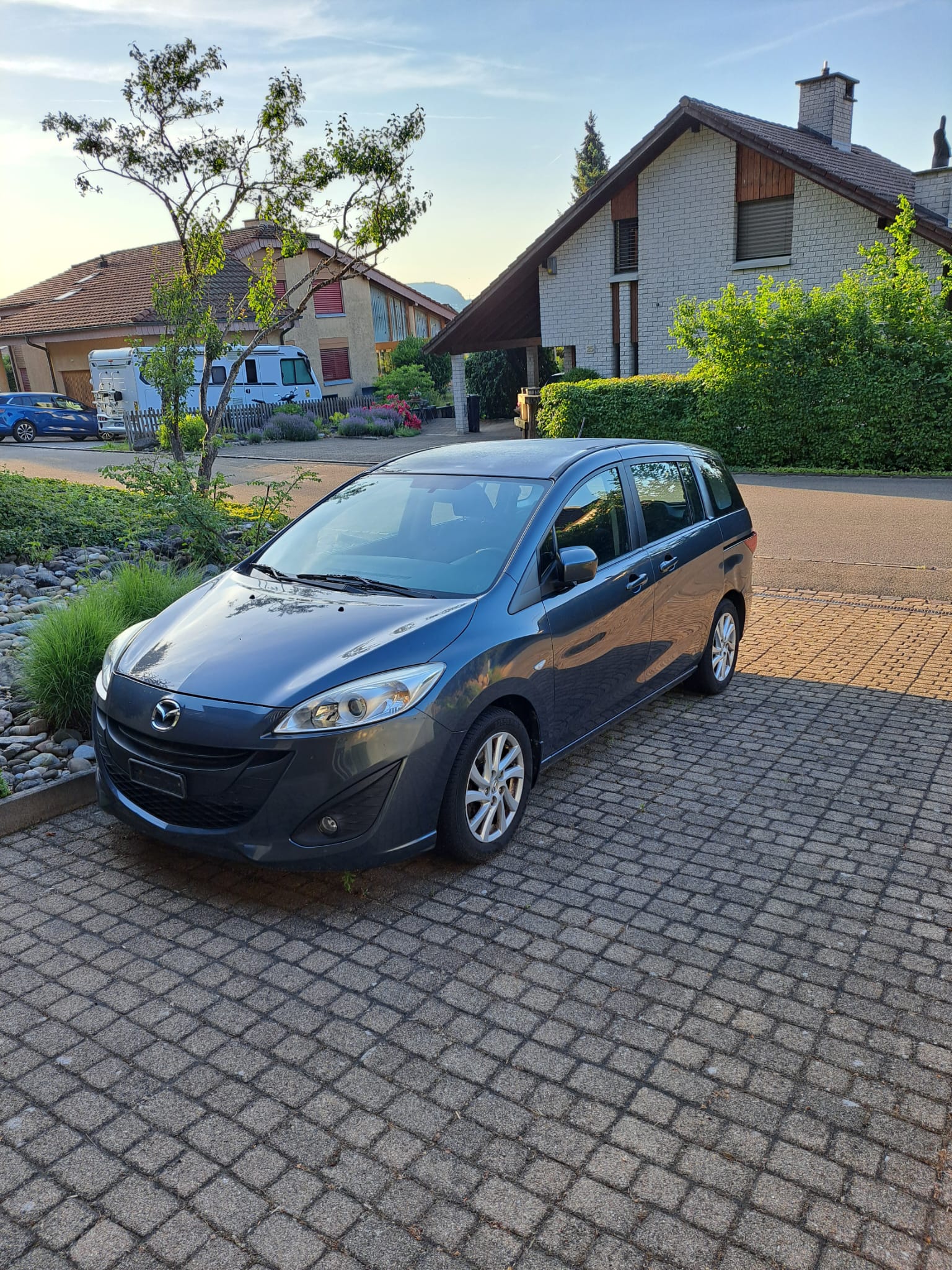 MAZDA 1.8 Confort-image-0