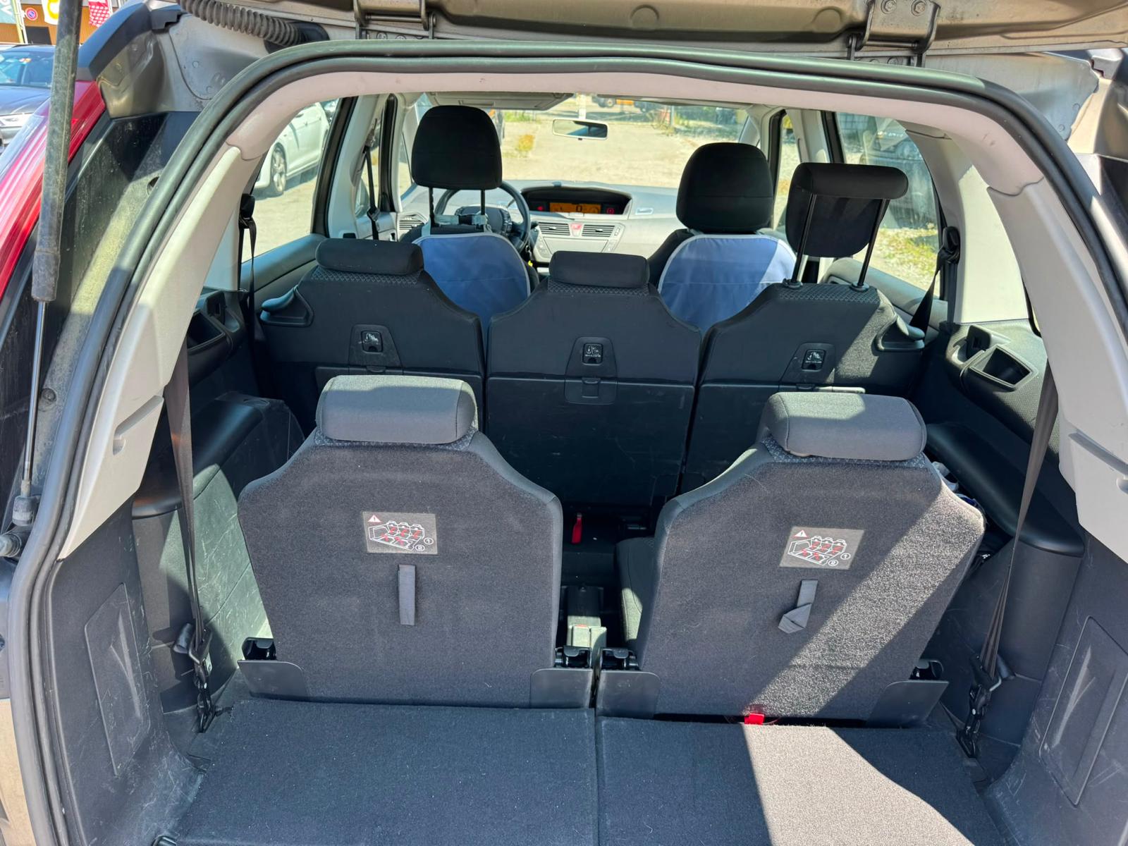 CITROEN Grand C4 Picasso 1.6 HDI 16V Séduction EGS6-image-13