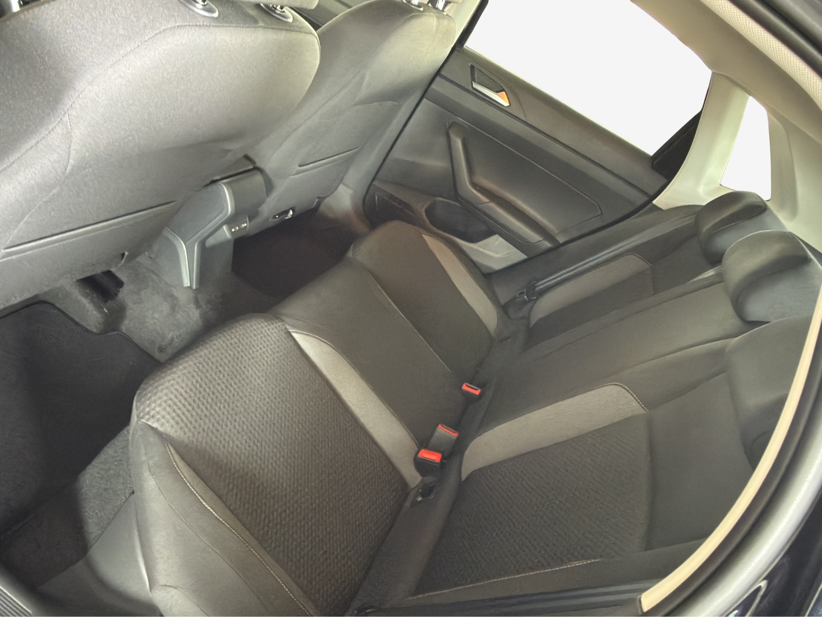 VW Polo 1.0 TSI Life DSG-image-11