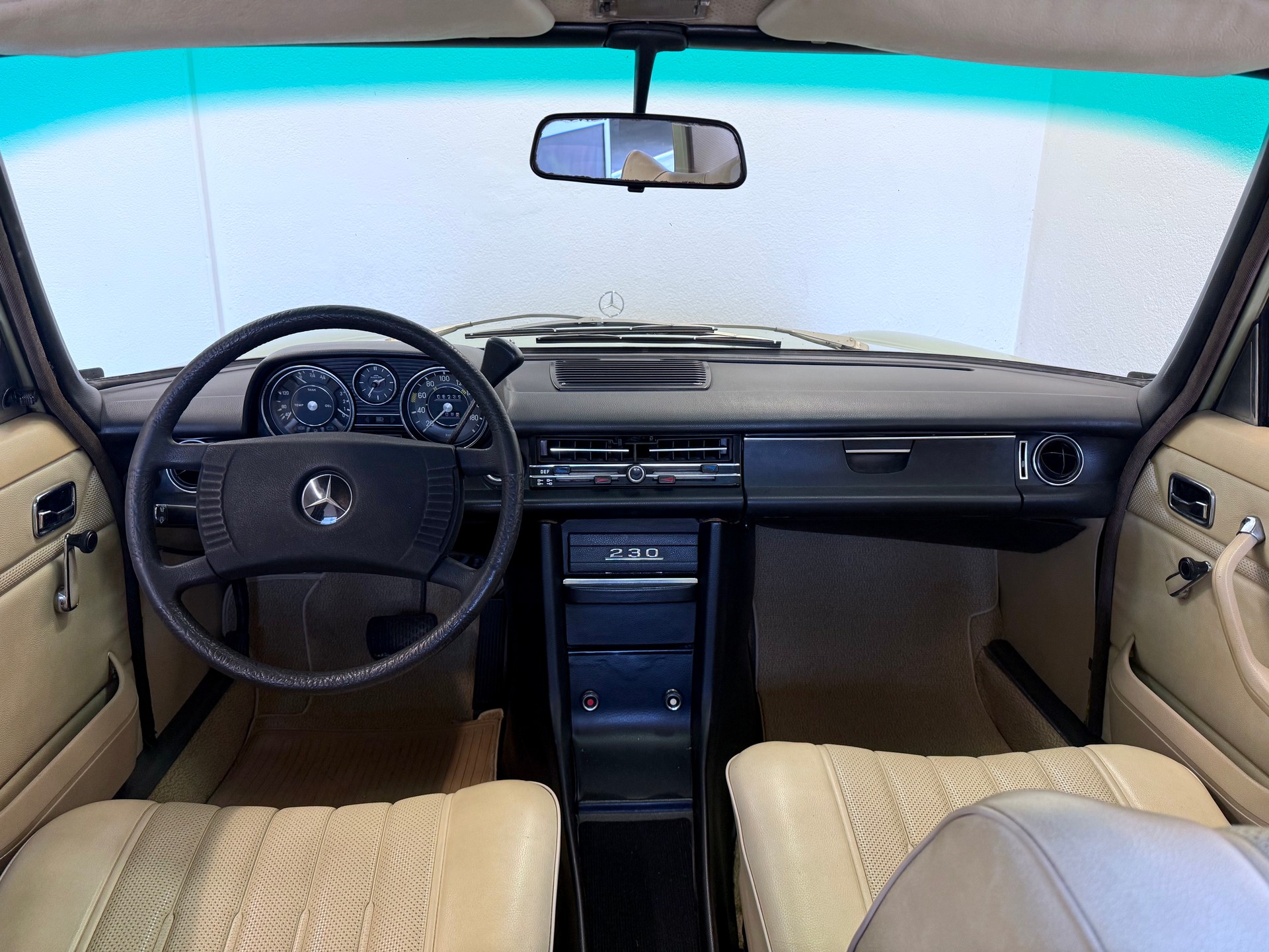 MERCEDES-BENZ .4-image-14