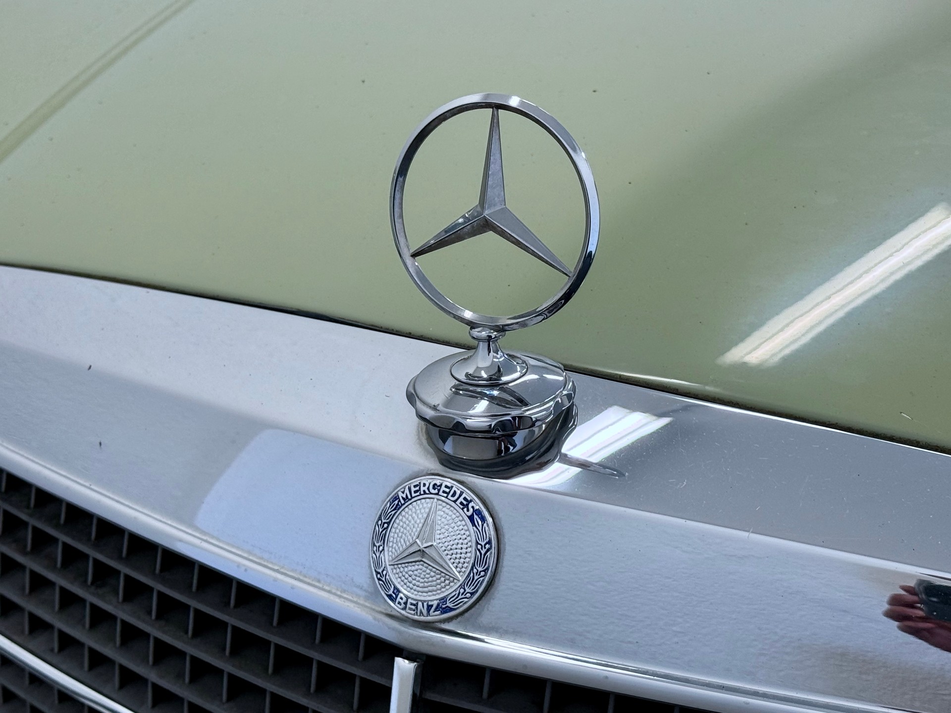 MERCEDES-BENZ .4-image-21