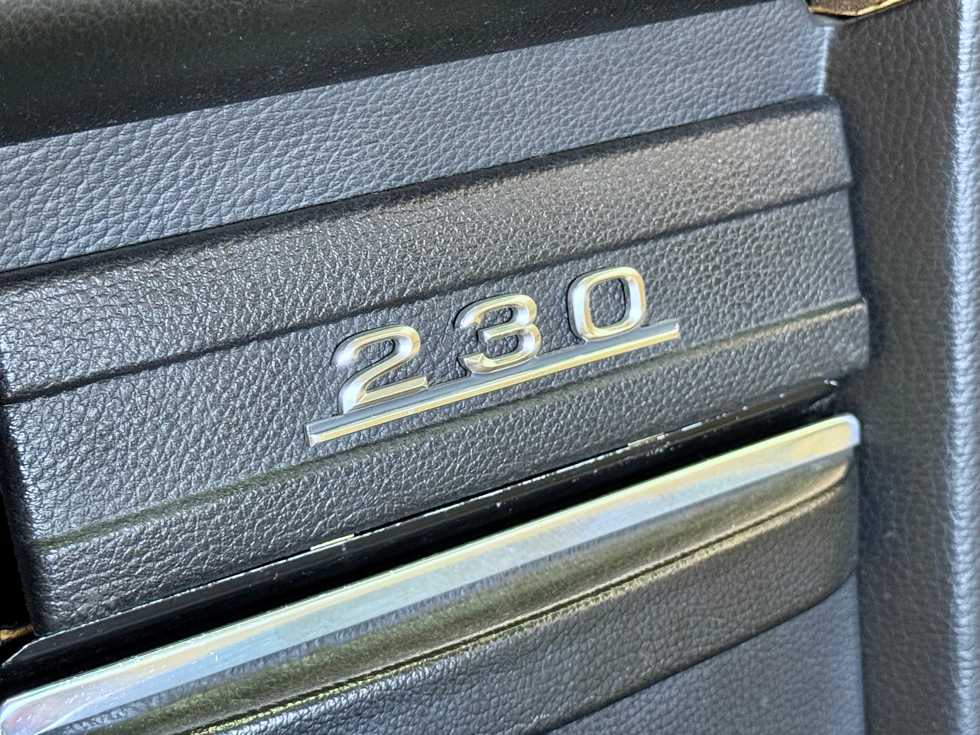 MERCEDES-BENZ .4-image-20