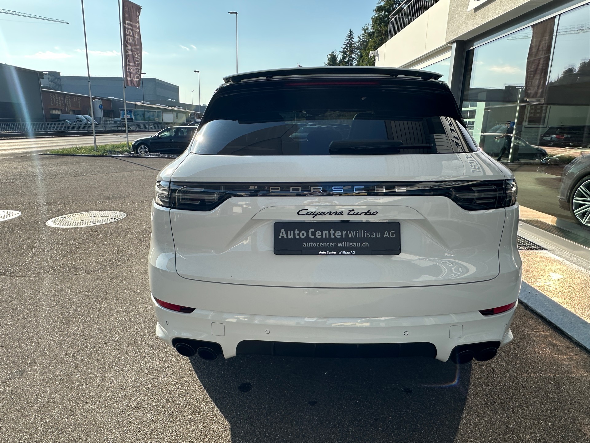 PORSCHE Cayenne Turbo-image-17