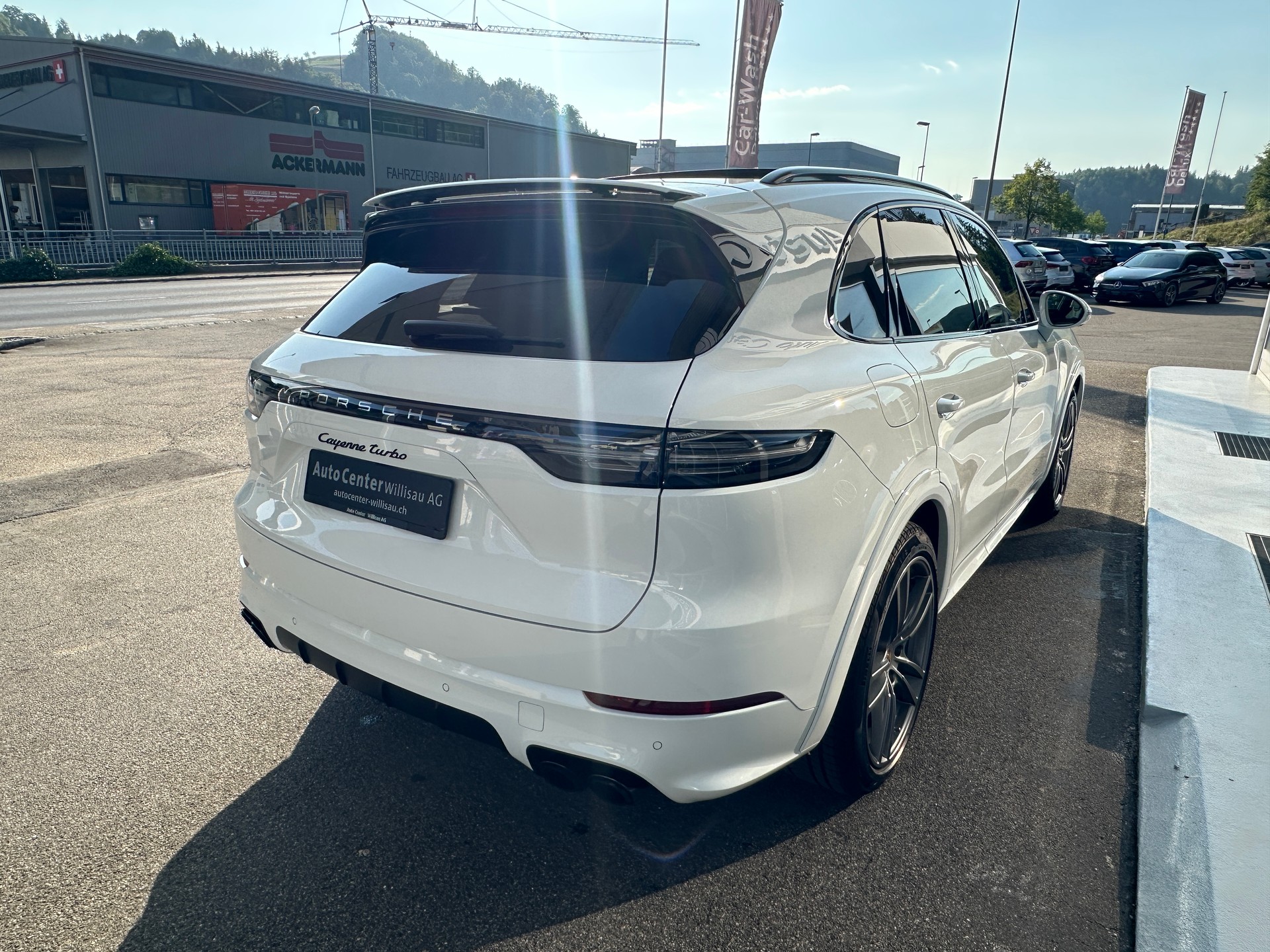 PORSCHE Cayenne Turbo-image-16