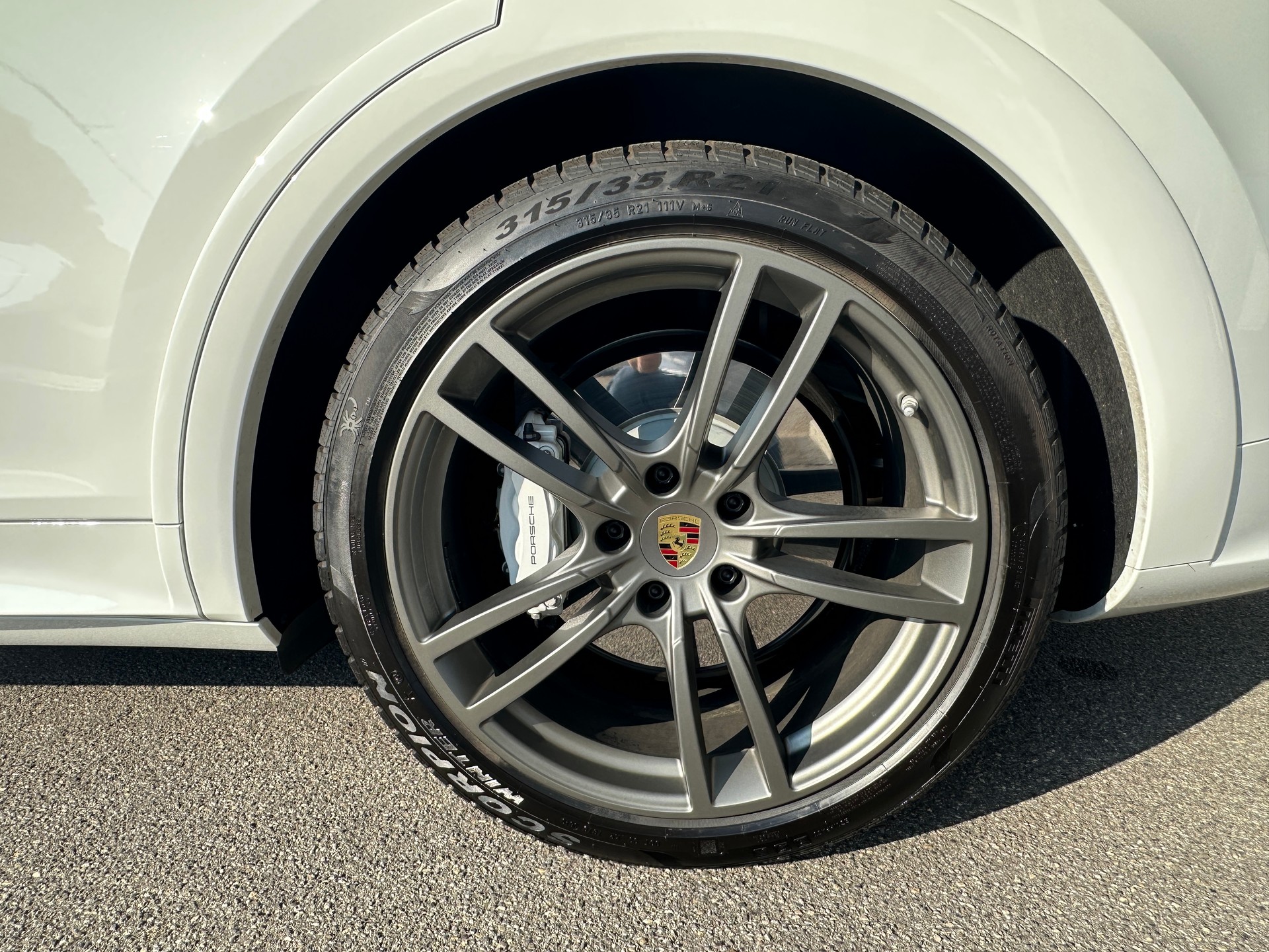 PORSCHE Cayenne Turbo-image-20