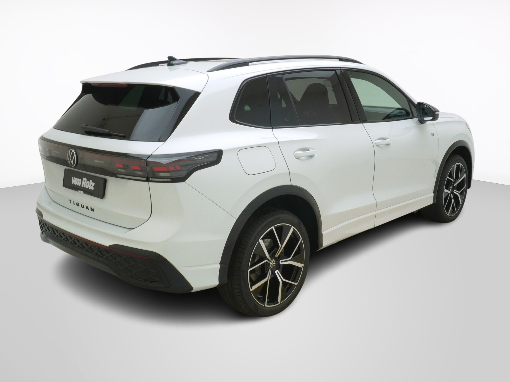 VW Tiguan 2.0 TSI R-Line 4Motion-image-5