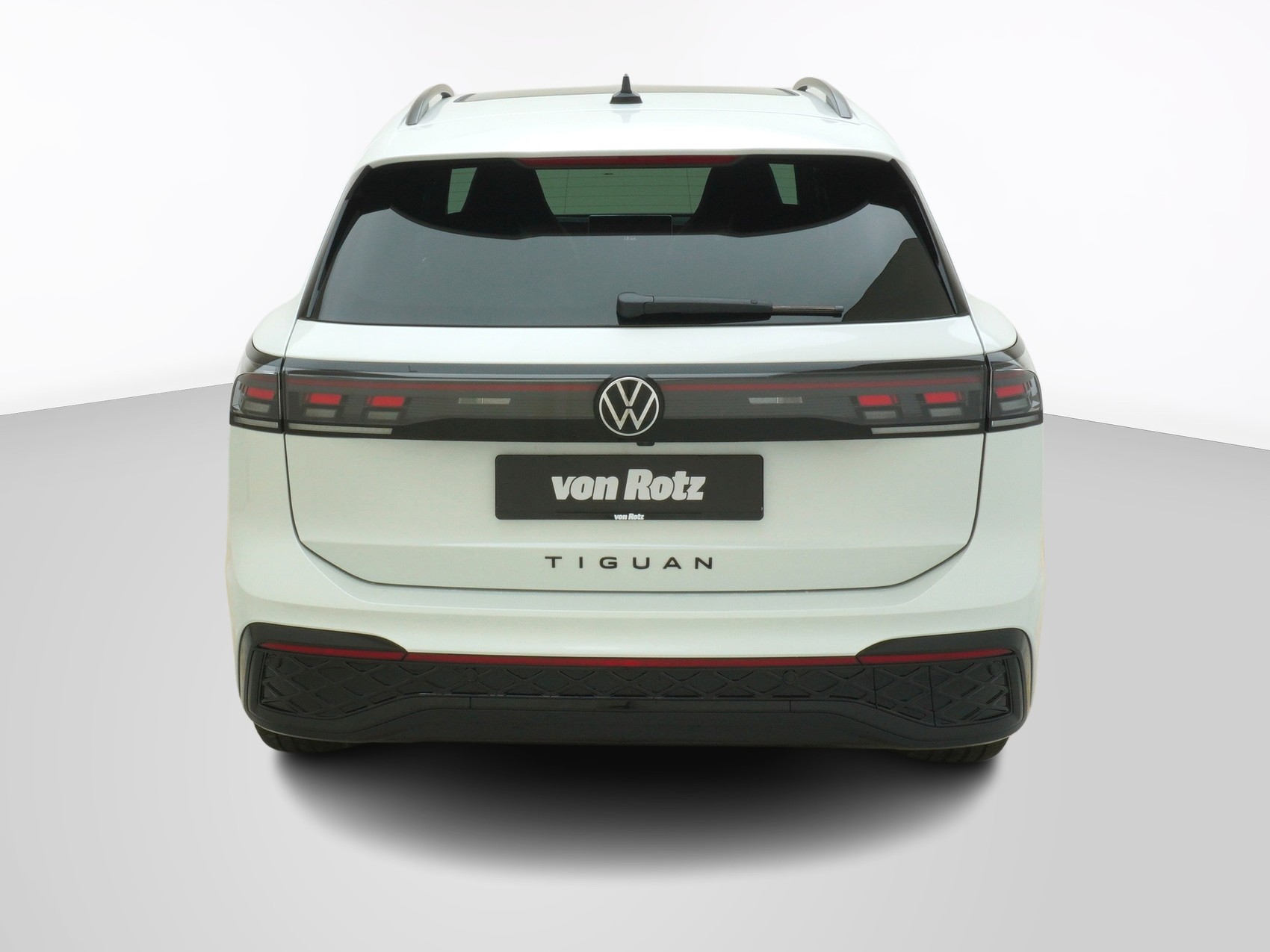 VW Tiguan 2.0 TSI R-Line 4Motion-image-2
