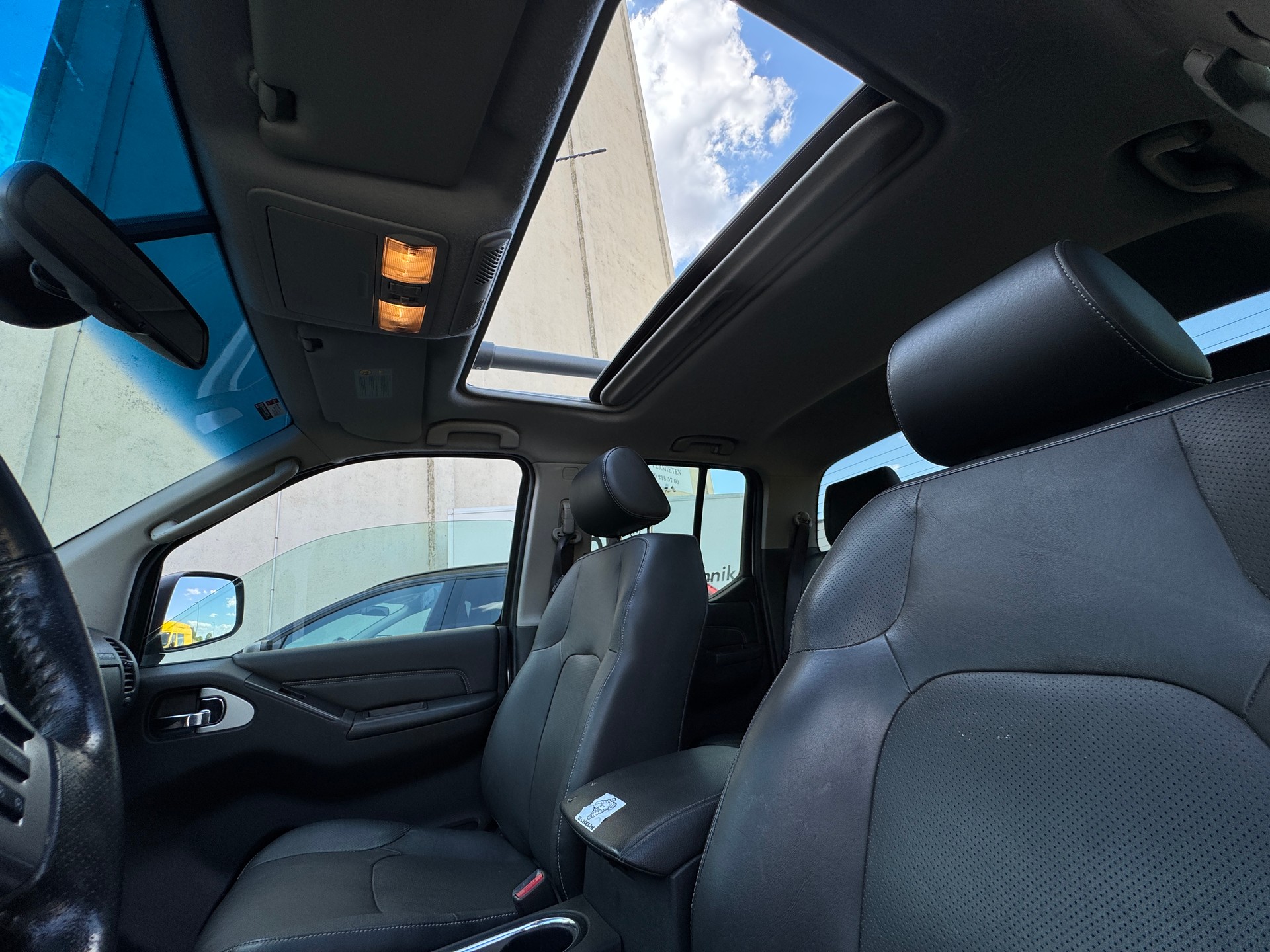 NISSAN Navara V6 Double Cab LE 3.0 dCi 4WD Automat-image-19