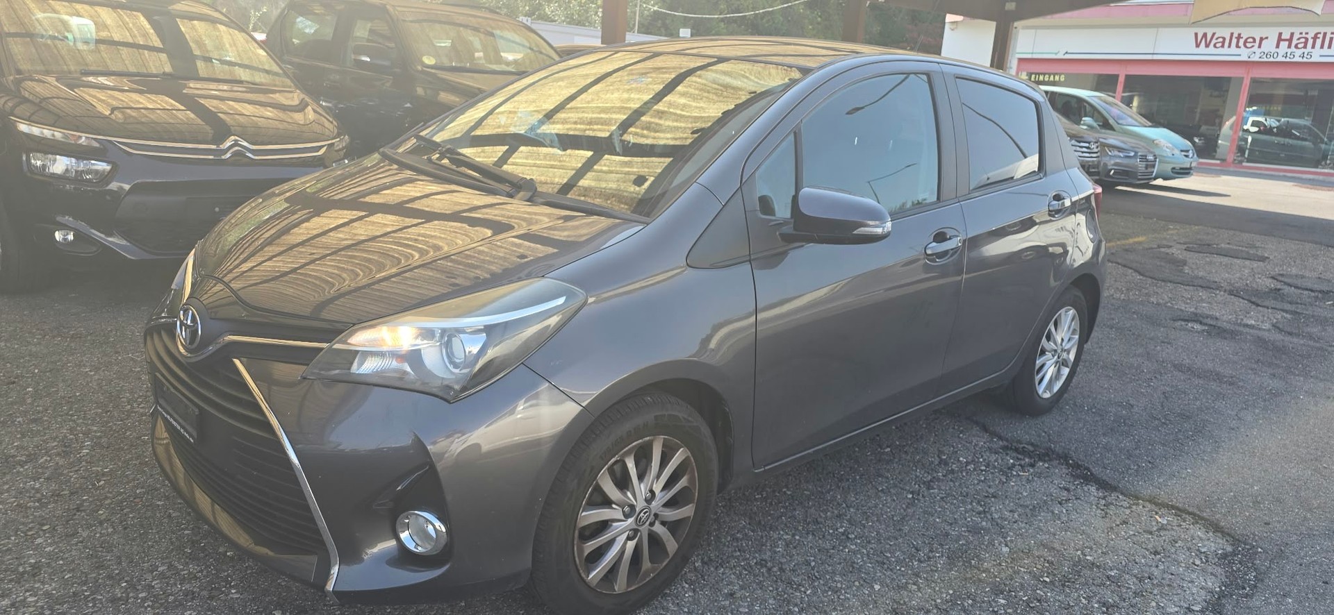 TOYOTA Yaris 1.33 Sol Premium-image-1