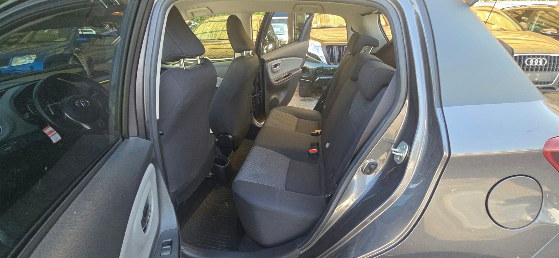 TOYOTA Yaris 1.33 Sol Premium-image-10