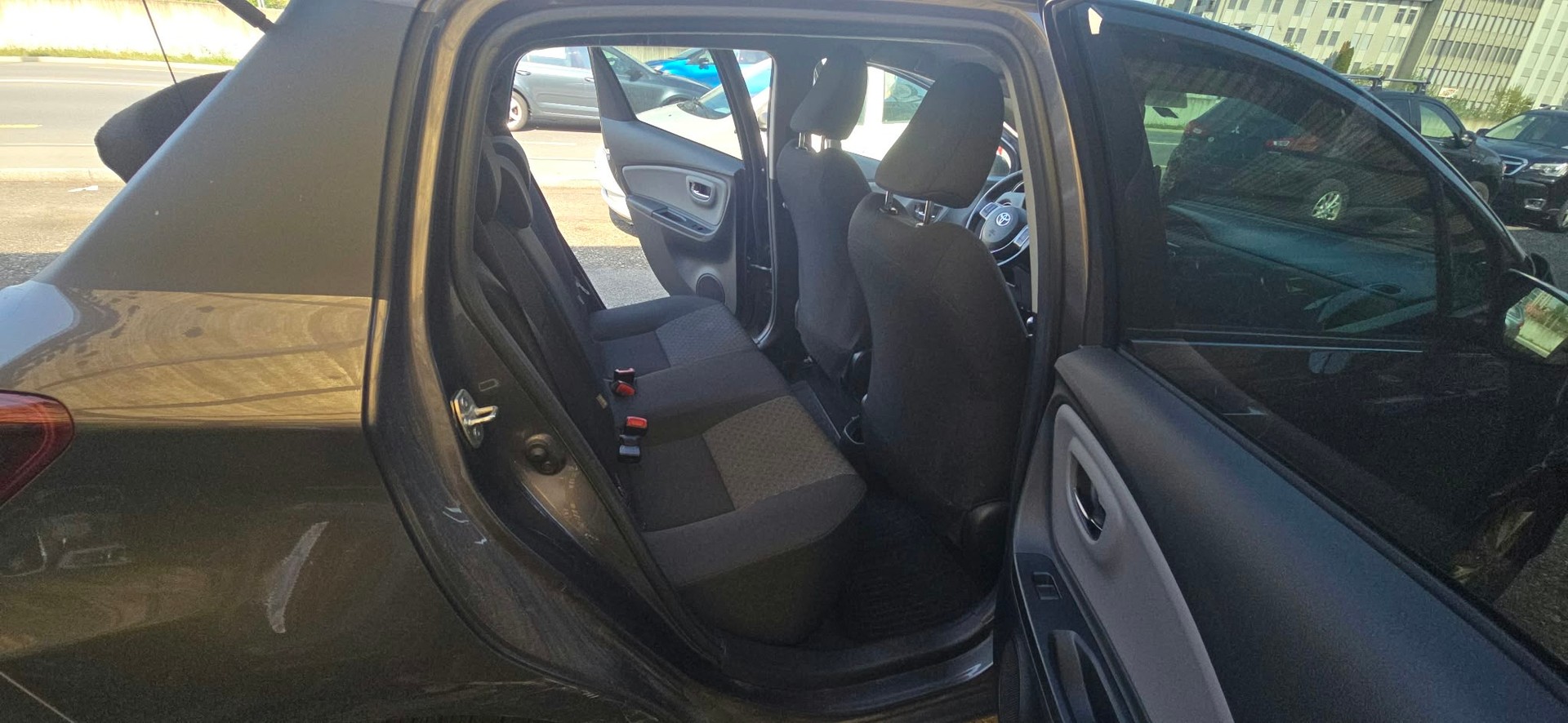 TOYOTA Yaris 1.33 Sol Premium-image-8