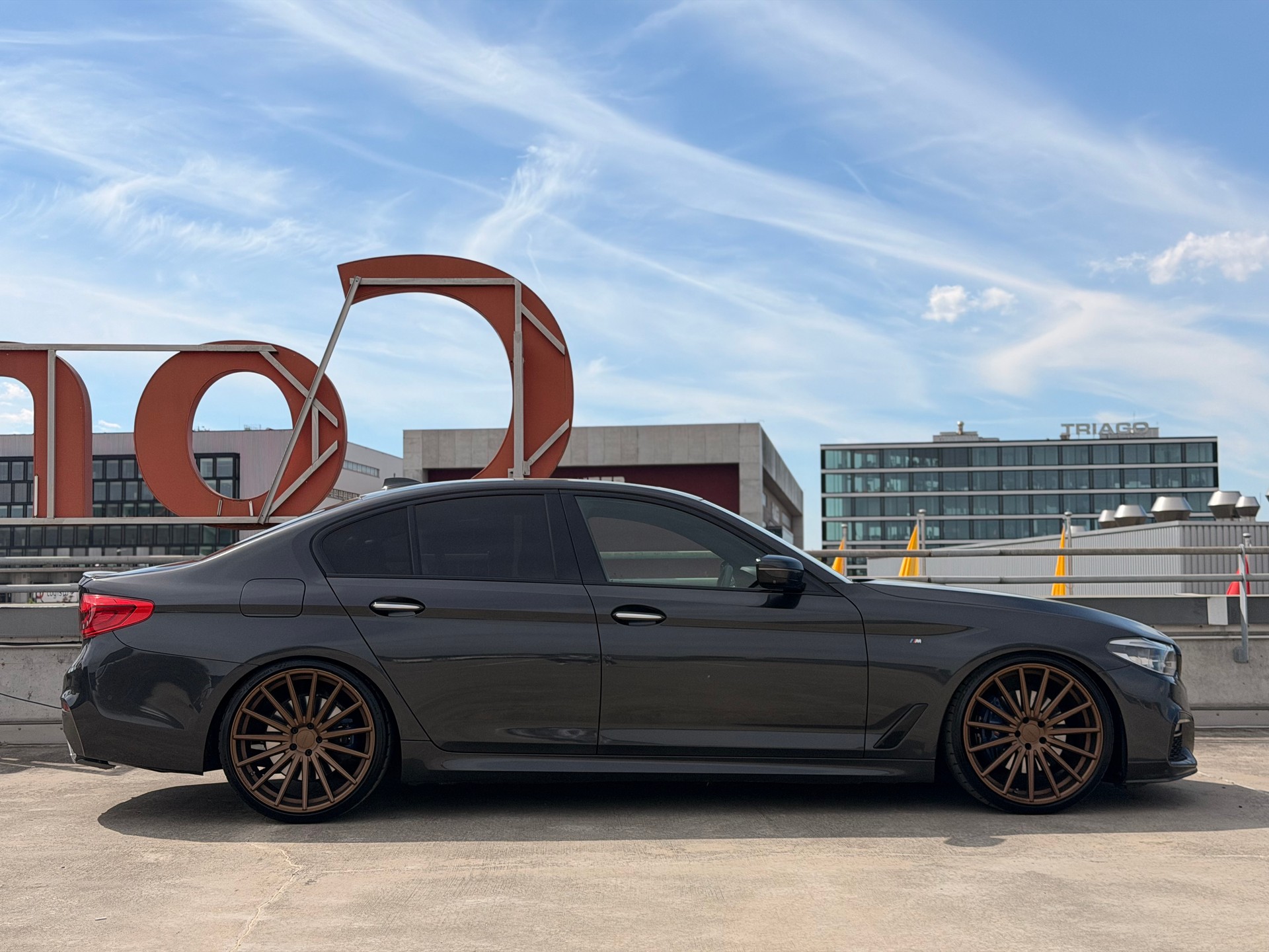 BMW 530d xDrive Steptronic * 21 Zoll Vossen*-image-3