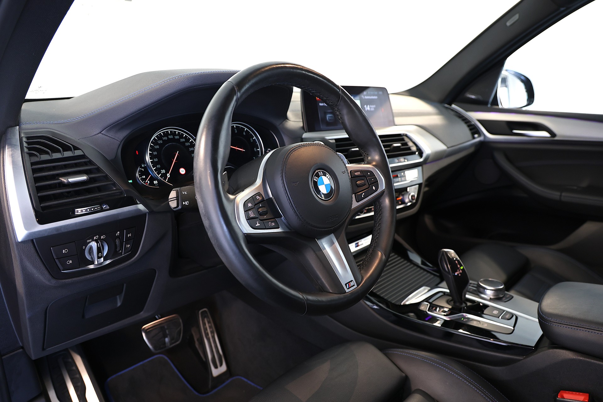 BMW X3 M40i-image-9