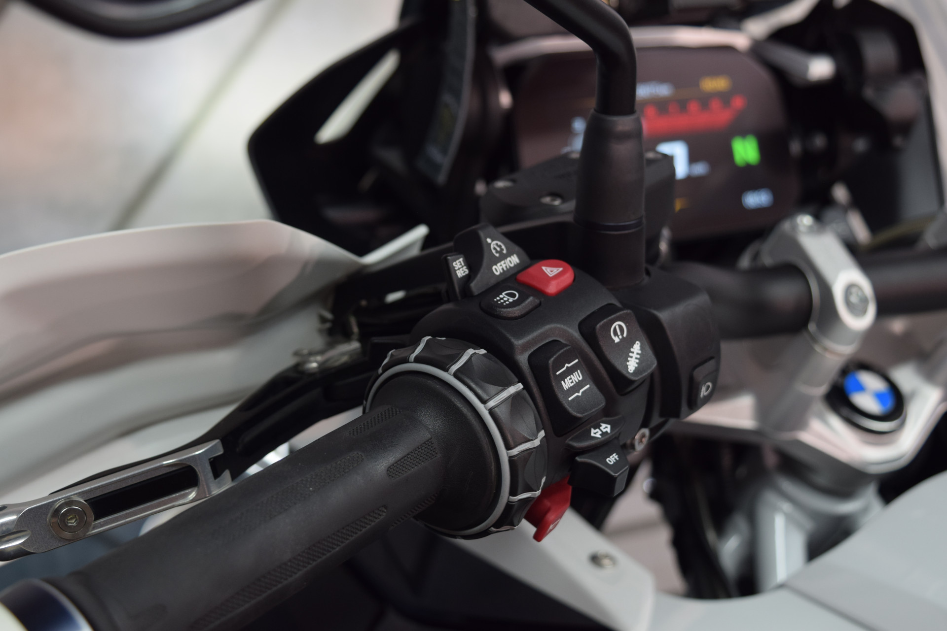 BMW R 1250 GS Trophy inkl. Akrapovic Komplettanlage-image-7