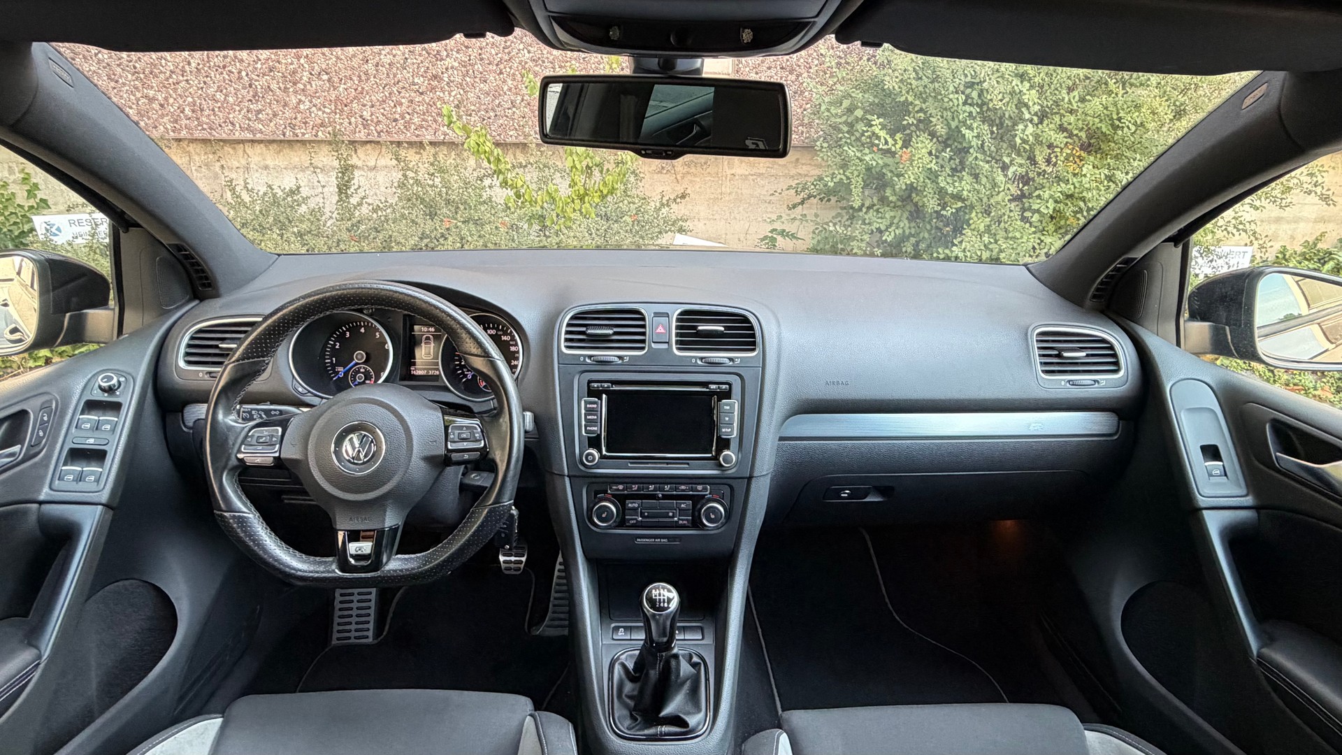 VW Golf 2.0 TSI R Team 4Motion-image-8