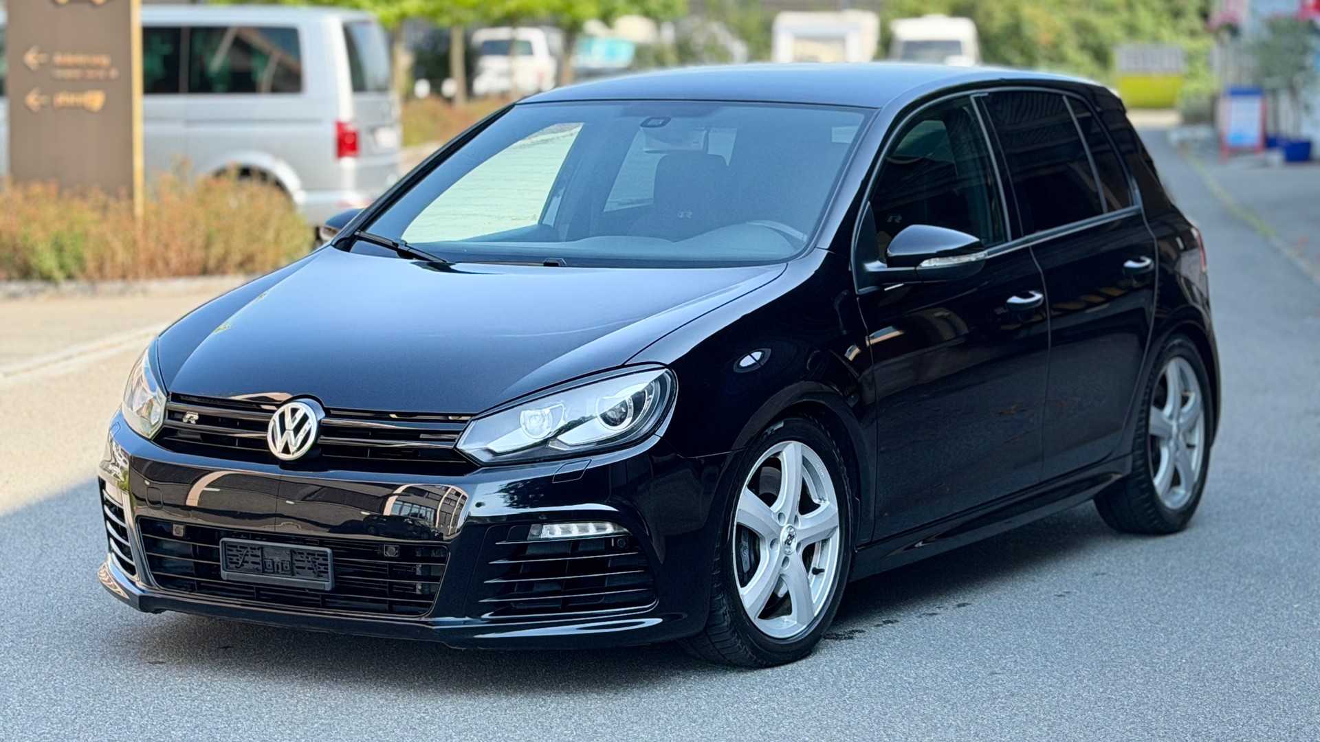 VW Golf 2.0 TSI R Team 4Motion-image-0