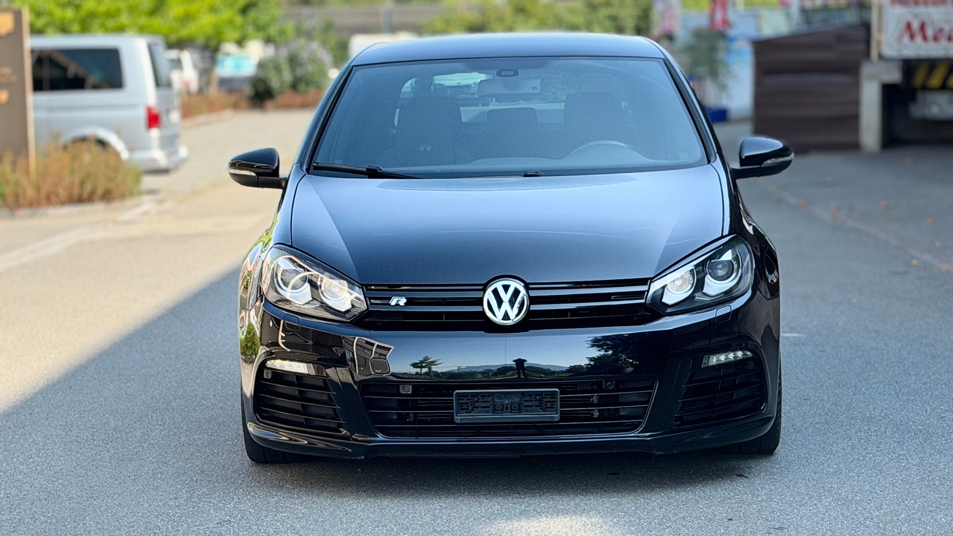 VW Golf 2.0 TSI R Team 4Motion-image-2