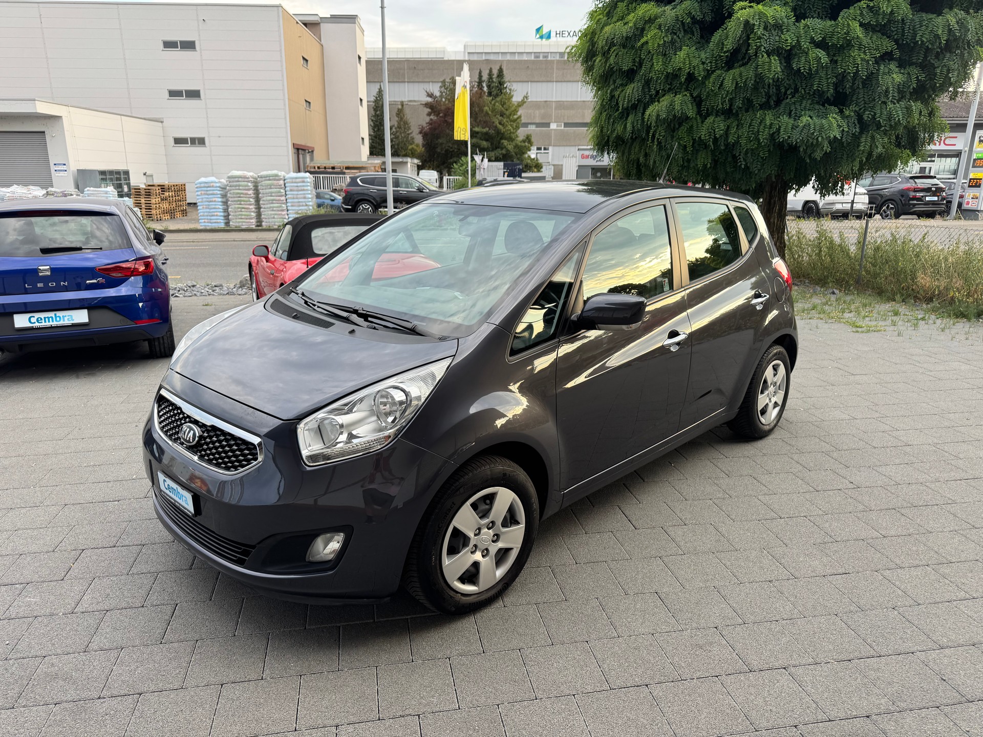 KIA Venga 1.6 CVVT Style Automatic-image-1