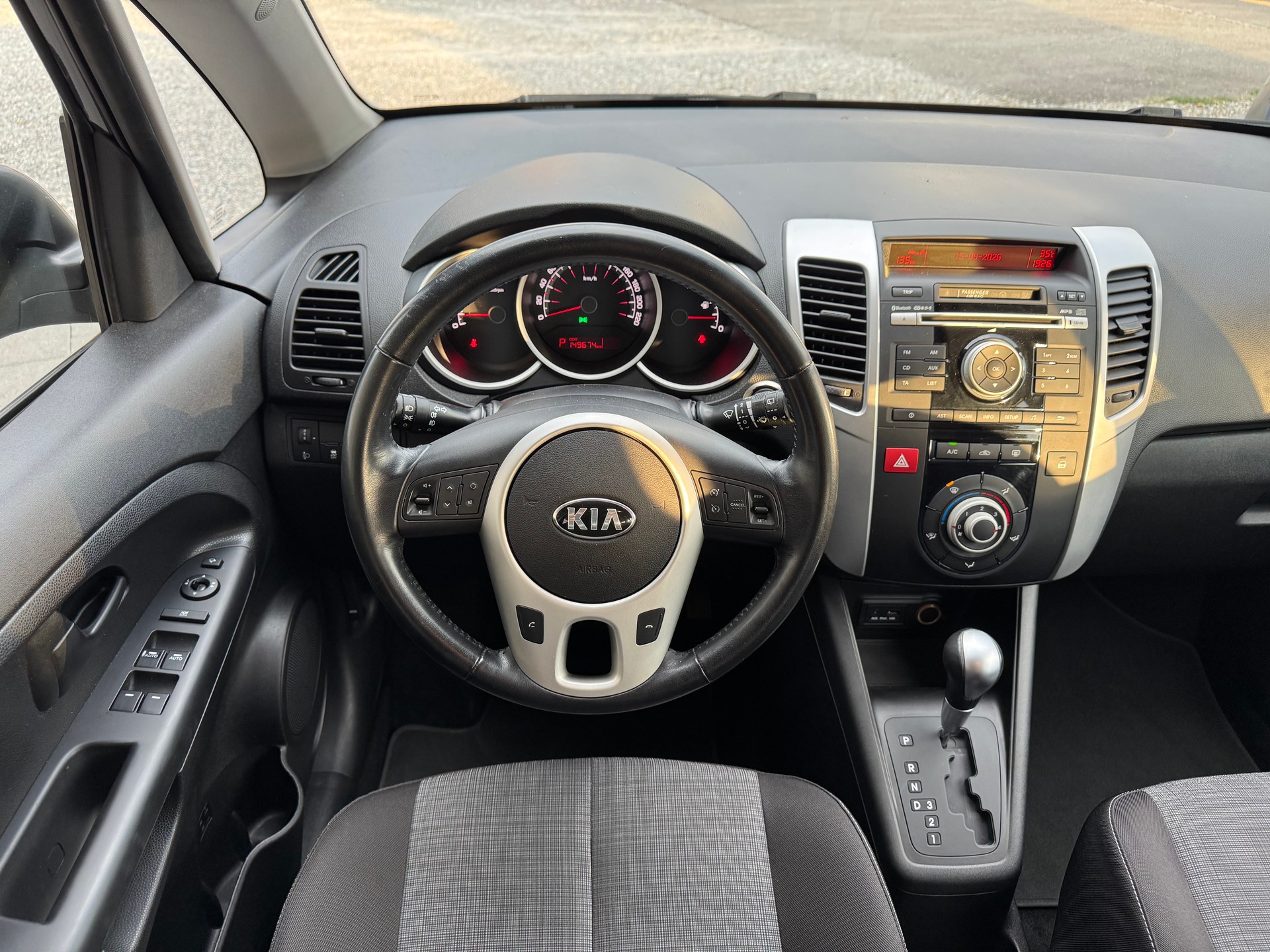 KIA Venga 1.6 CVVT Style Automatic-image-11
