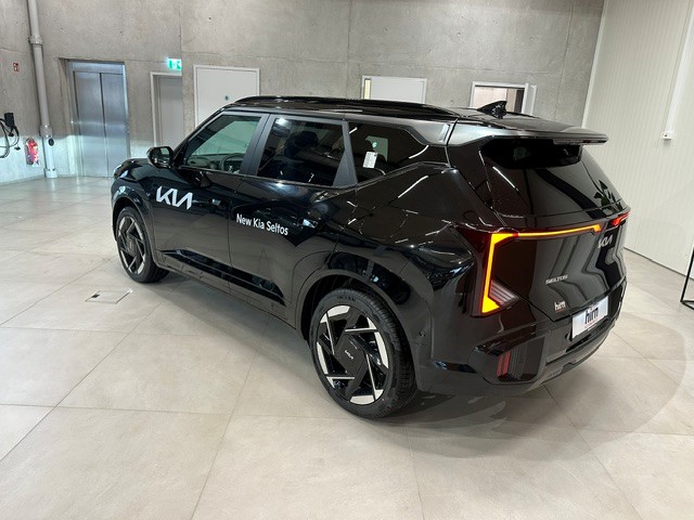 KIA Seltos 1.6 T-GDi GT-Line-image-4