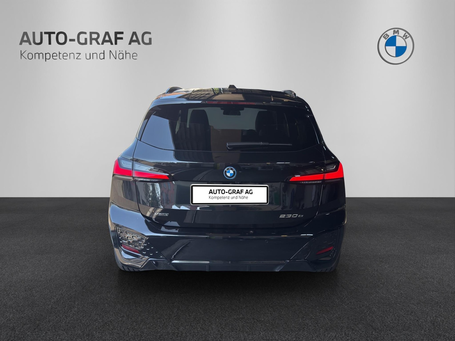 BMW 230e xDrive Active Tourer M Sport Edition-showroom-element-3