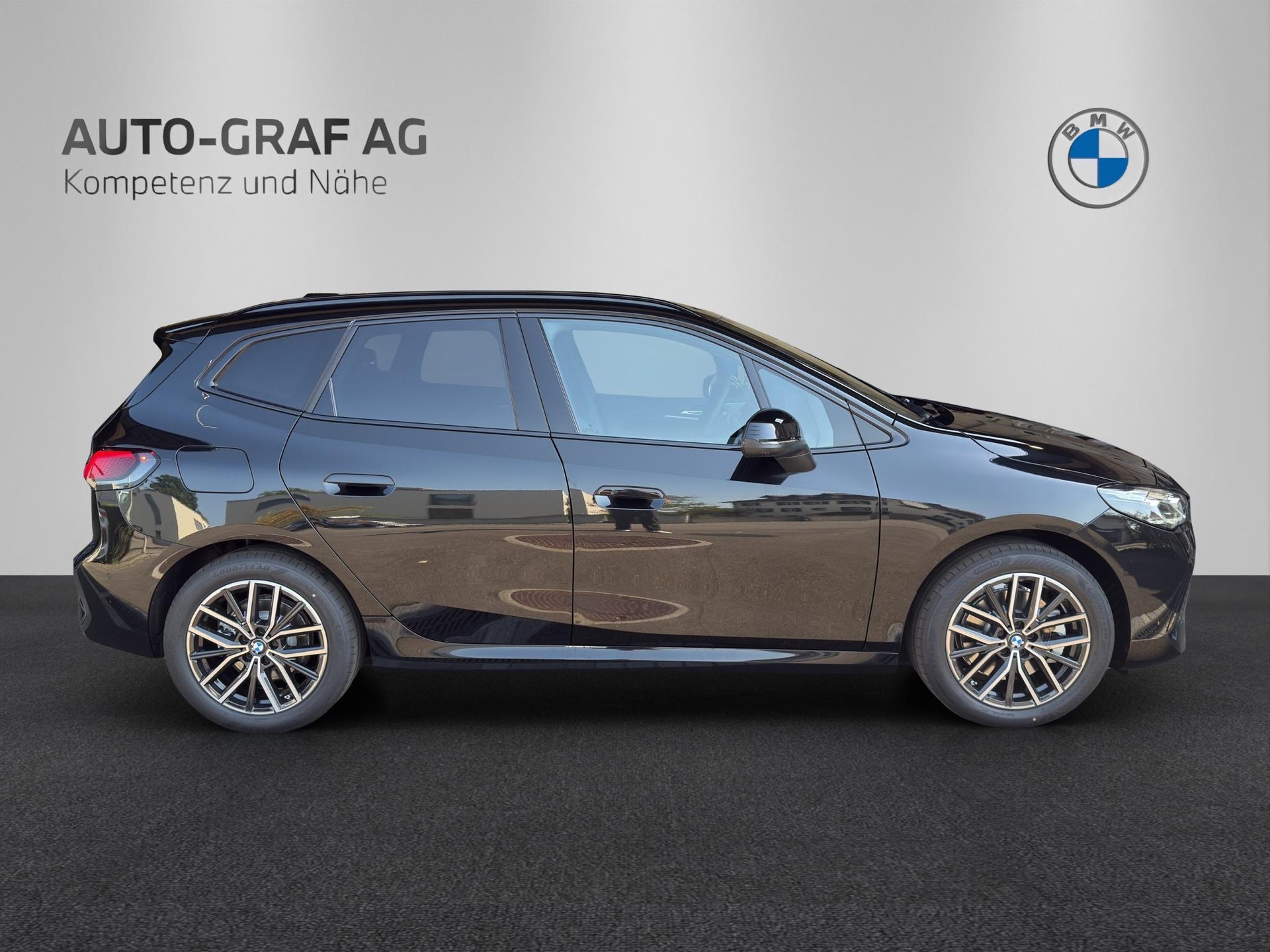 BMW 230e xDrive Active Tourer M Sport Edition-image-5