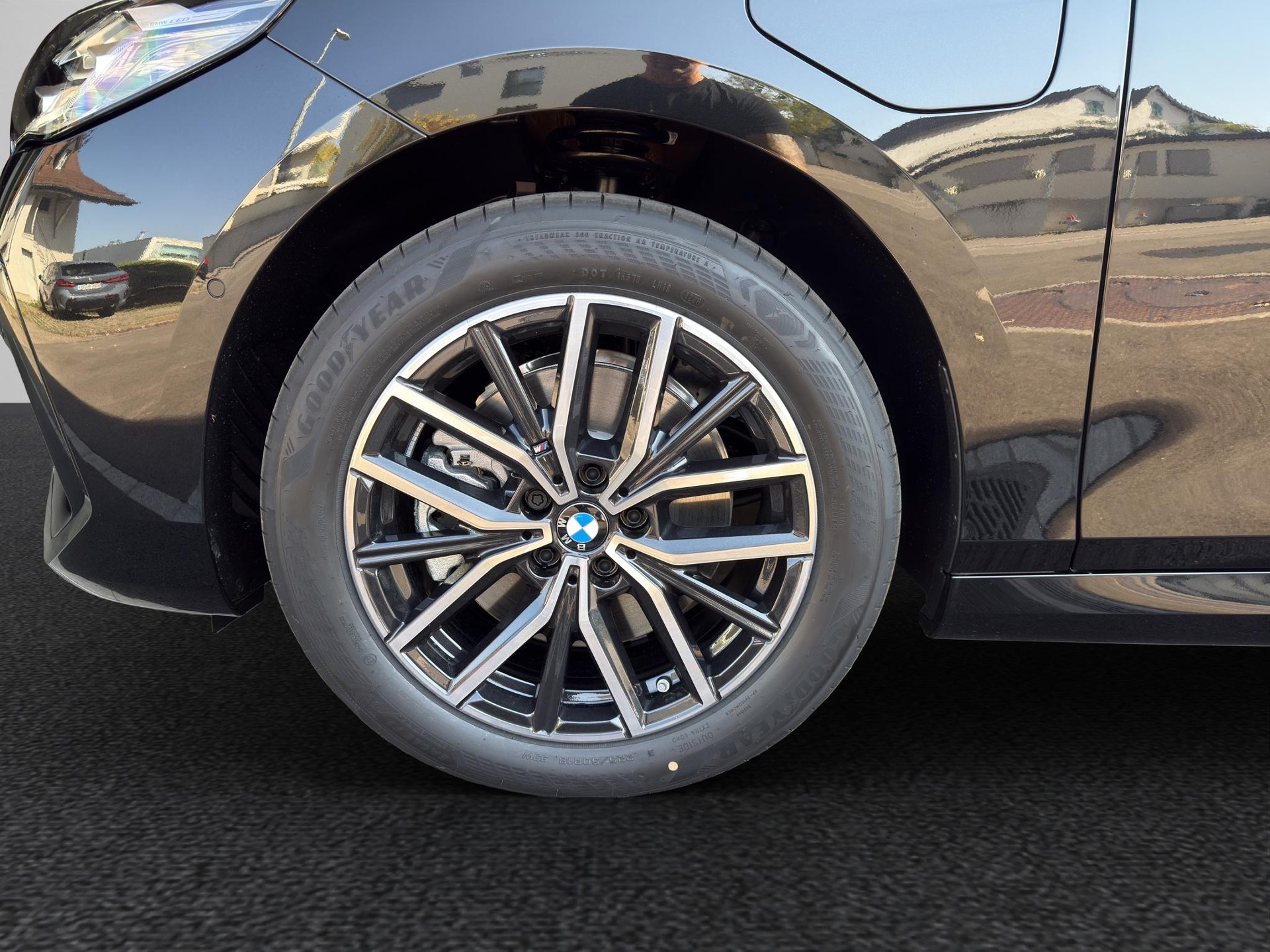 BMW 230e xDrive Active Tourer M Sport Edition-image-9
