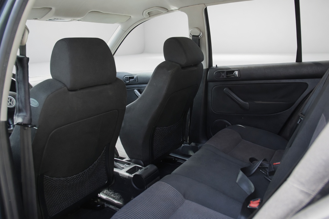 VW Golf 1.8 T GTI RS Edition-image-8