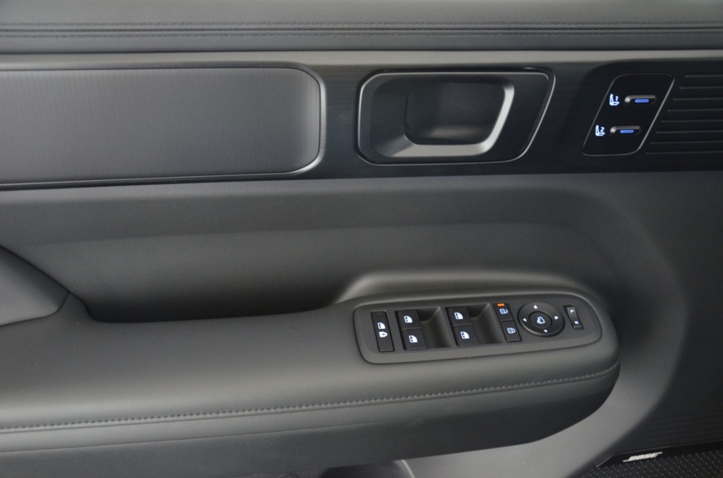 HYUNDAI Santa Fe 1.6 T-GDi PHEV Calligraphy 4WD Automatic-image-25