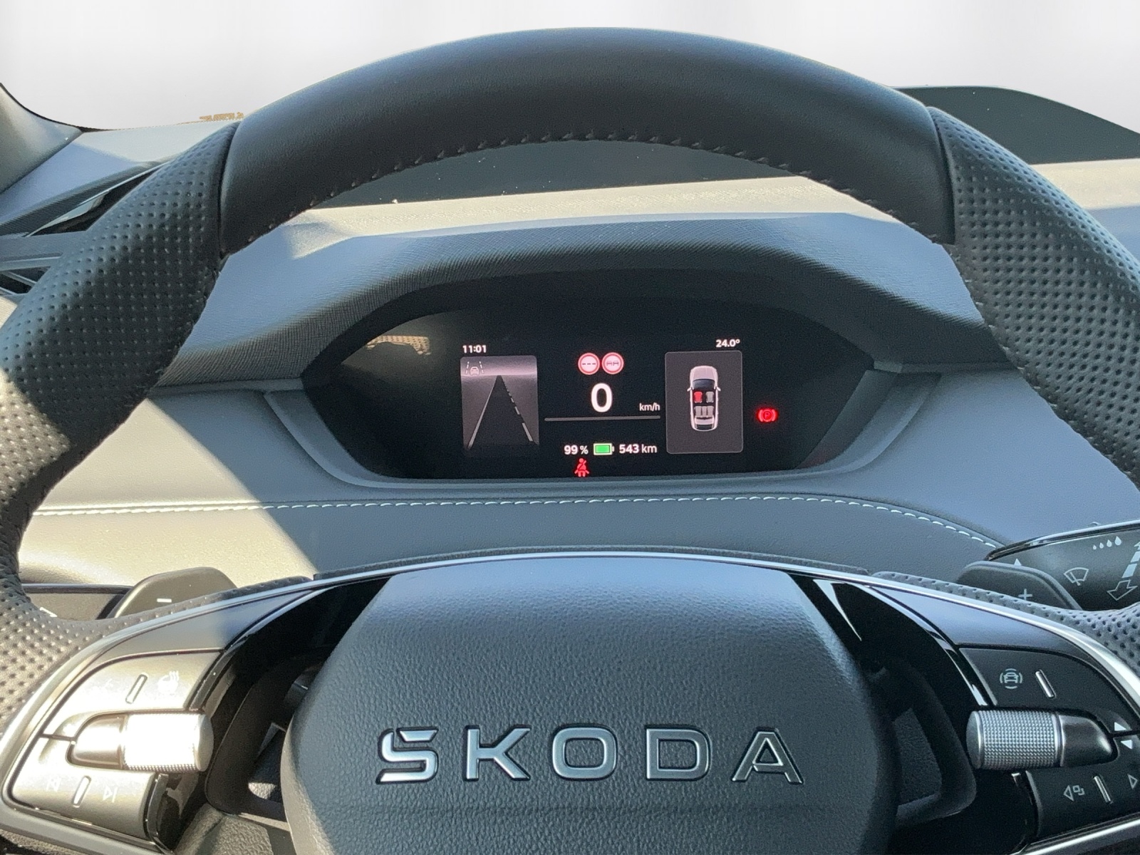 SKODA Elroq 85x Sportline 4x4-image-7