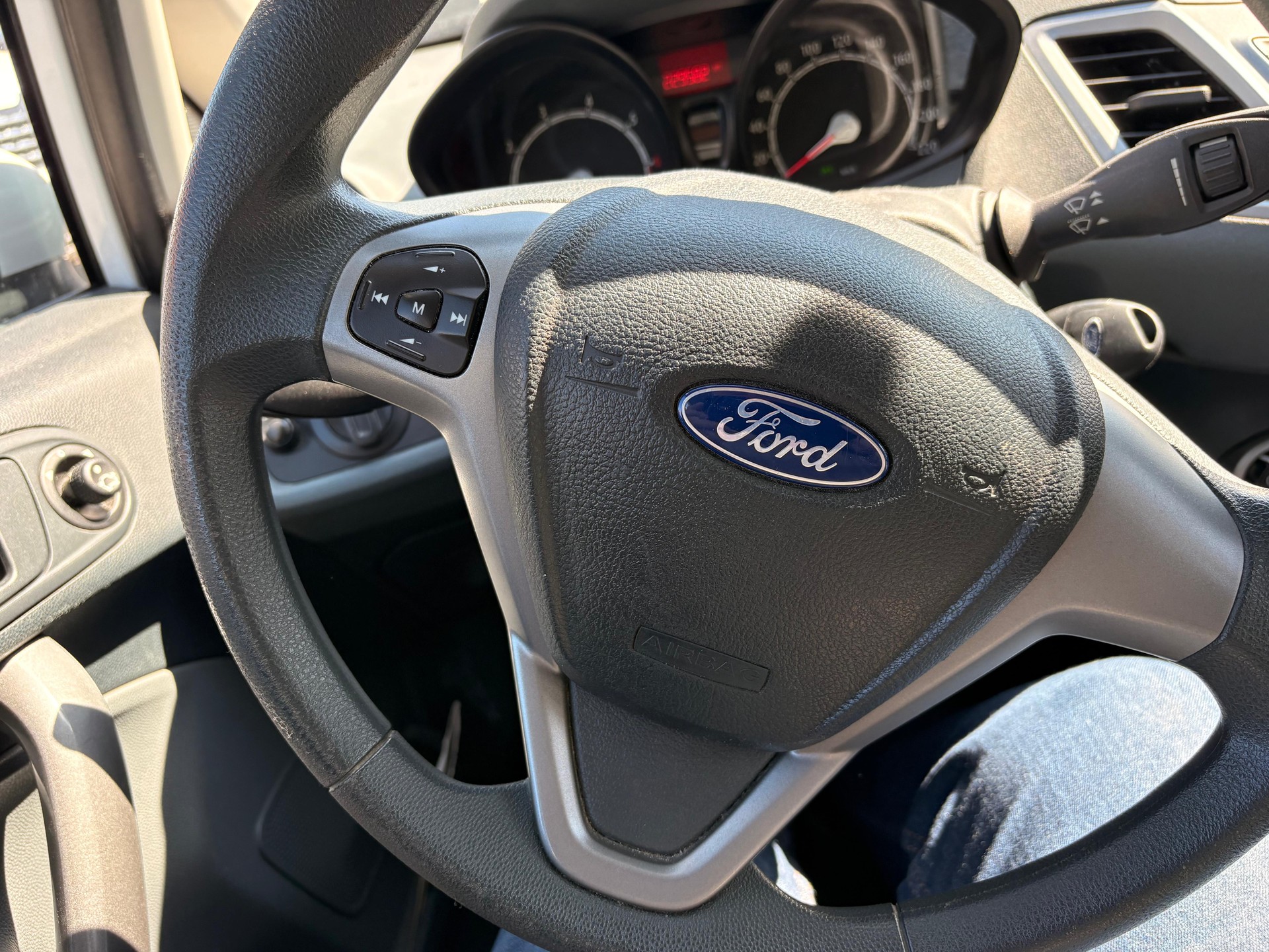 FORD Fiesta 1.25 16V Trend-image-6