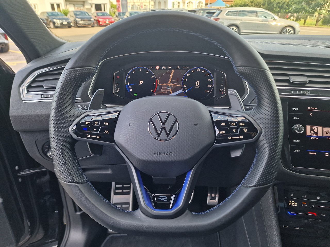 VW Tiguan 2.0TSI R 4Motion DSG-image-14