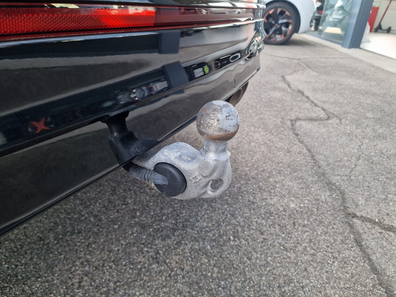 VW Tiguan 2.0TSI R 4Motion DSG-image-30