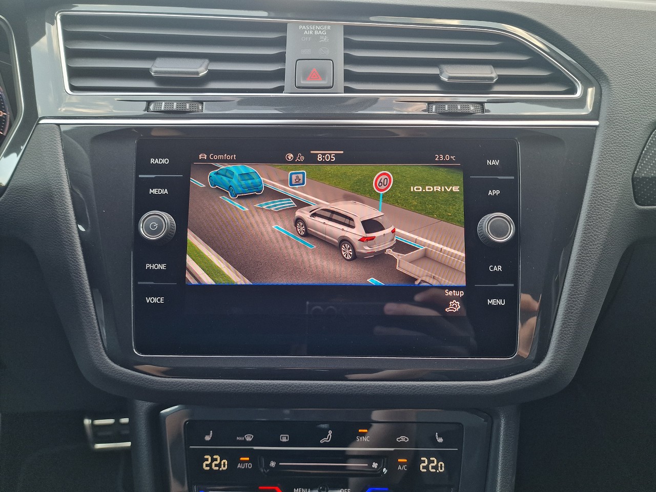 VW Tiguan 2.0TSI R 4Motion DSG-image-21