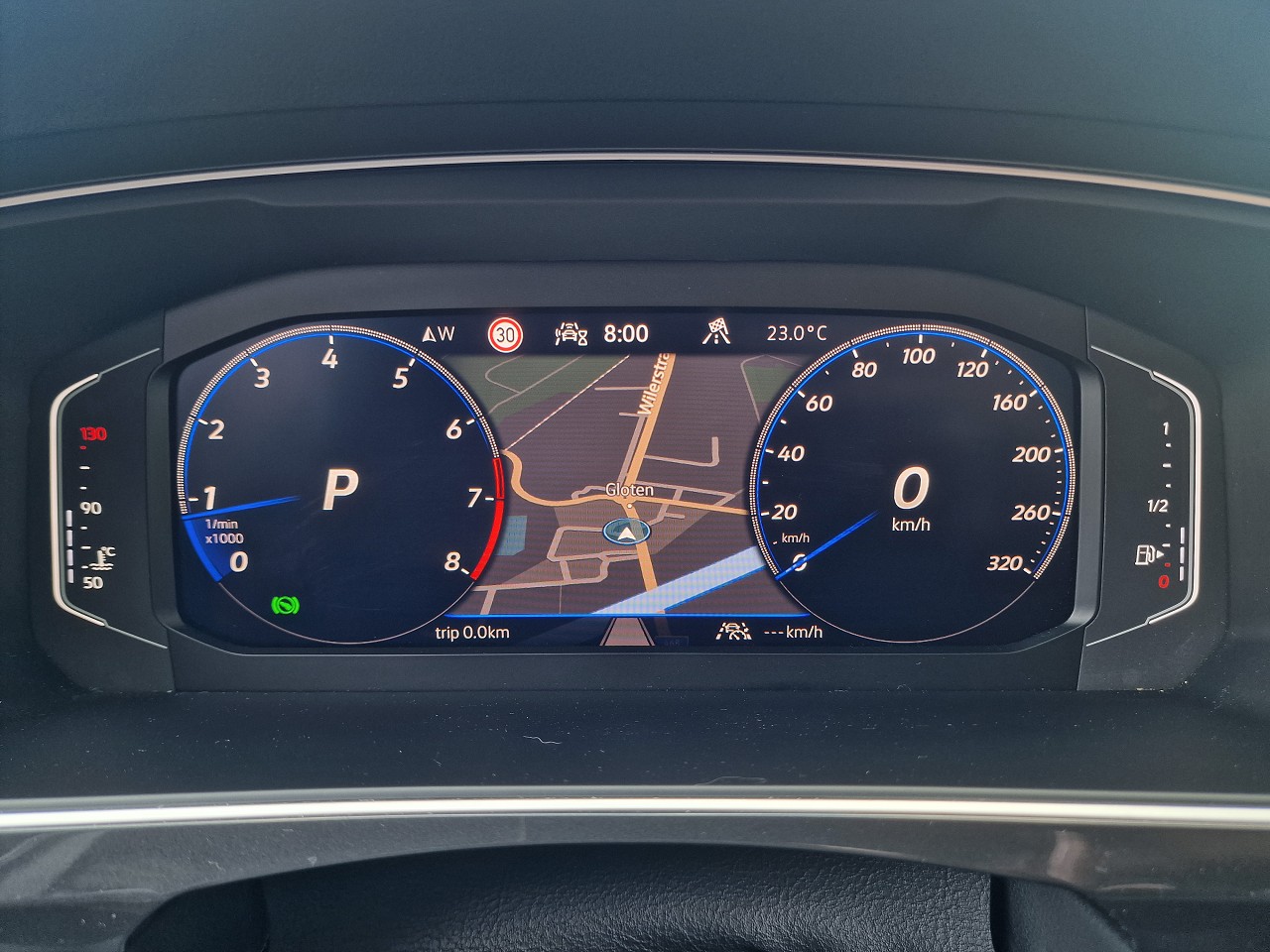 VW Tiguan 2.0TSI R 4Motion DSG-image-15