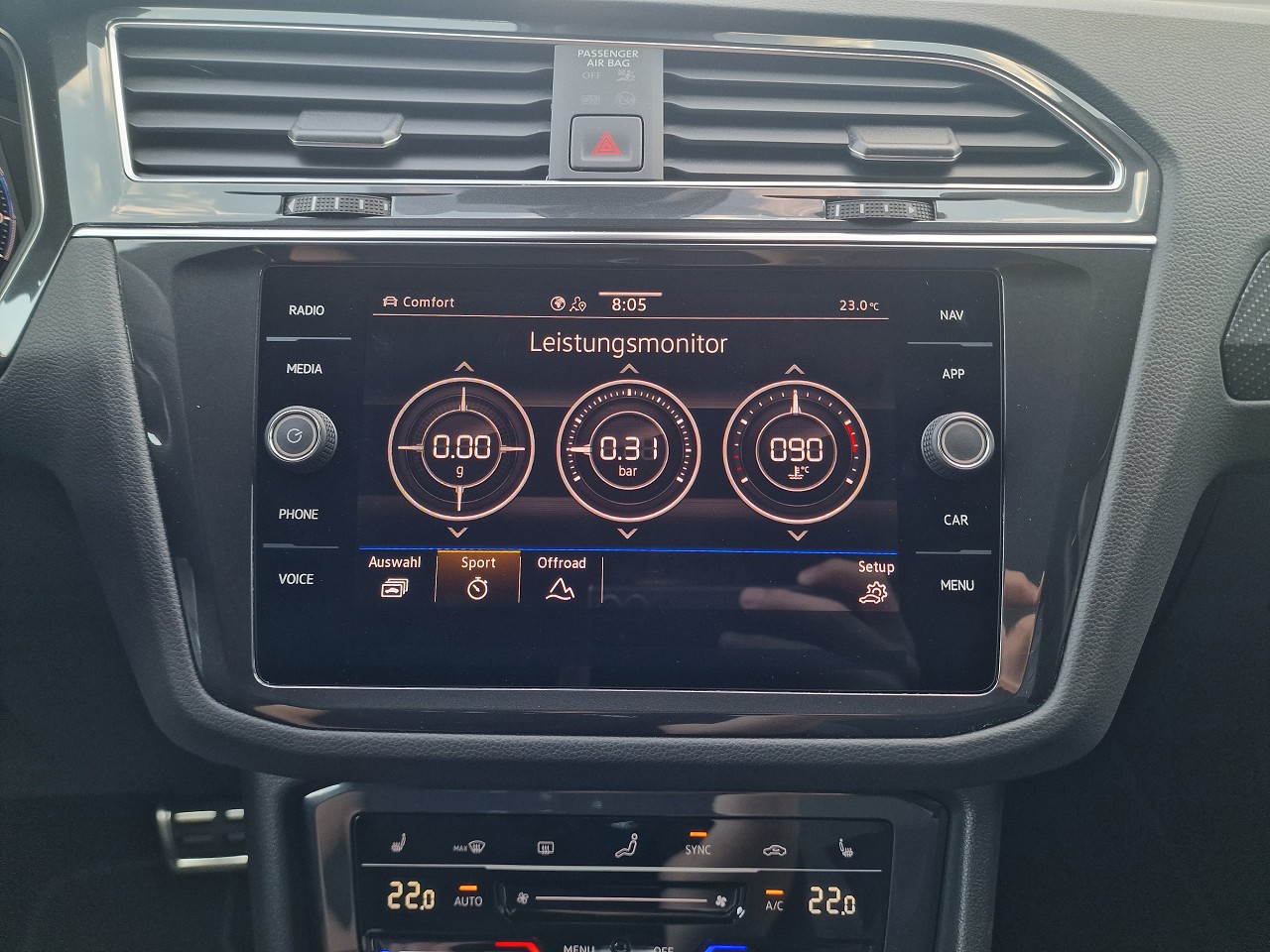 VW Tiguan 2.0TSI R 4Motion DSG-image-22