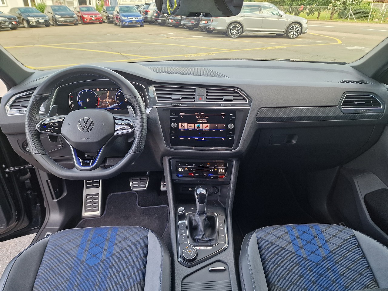 VW Tiguan 2.0TSI R 4Motion DSG-image-12
