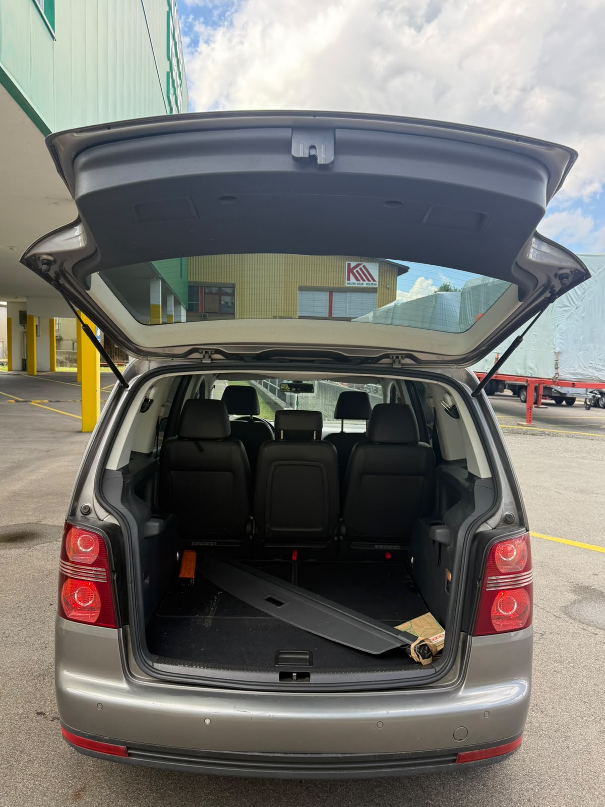 VW Touran 1.4 TSI Highline DSG-image-14