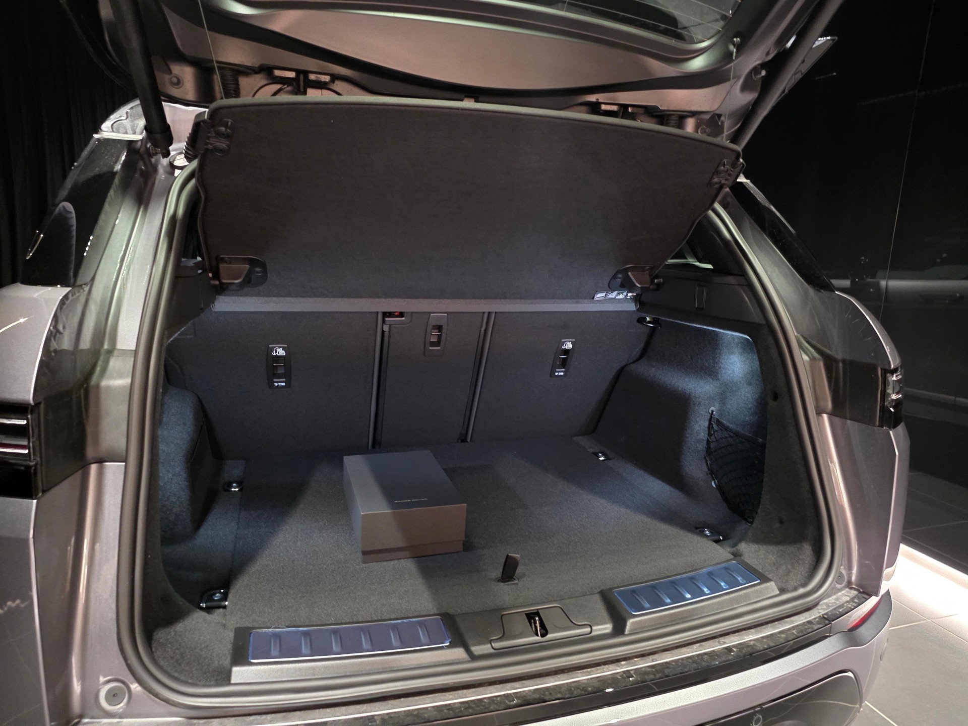 LAND ROVER Range Rover Evoque 1.5 T 270e Dynamic SE-image-3