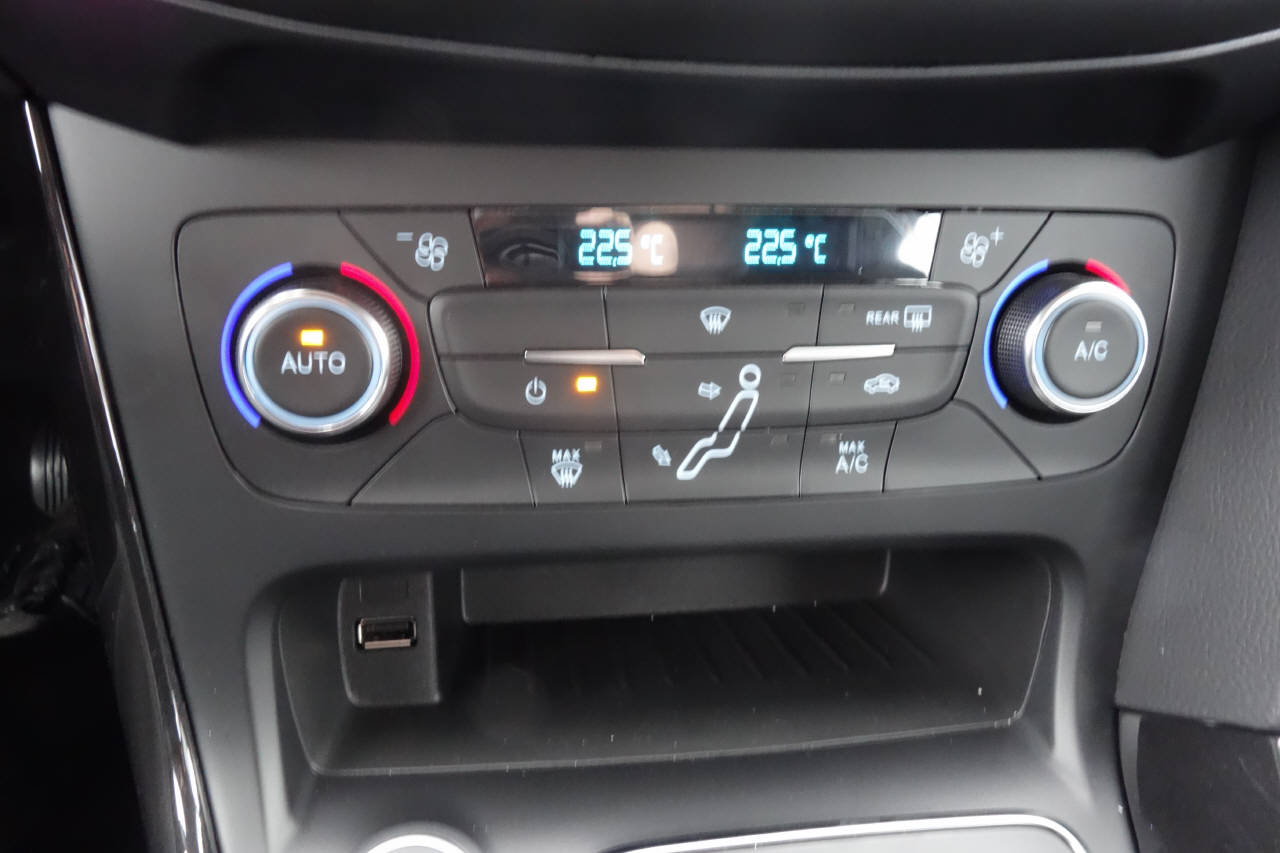 FORD Focus Electric-image-18