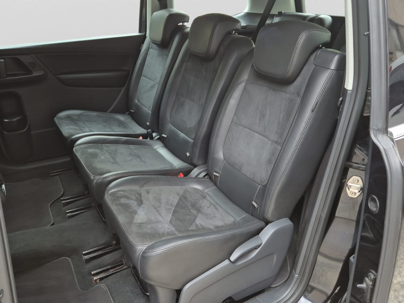 VW Sharan 2.0 TDI BlueMotion Technology Design DSG-image-8