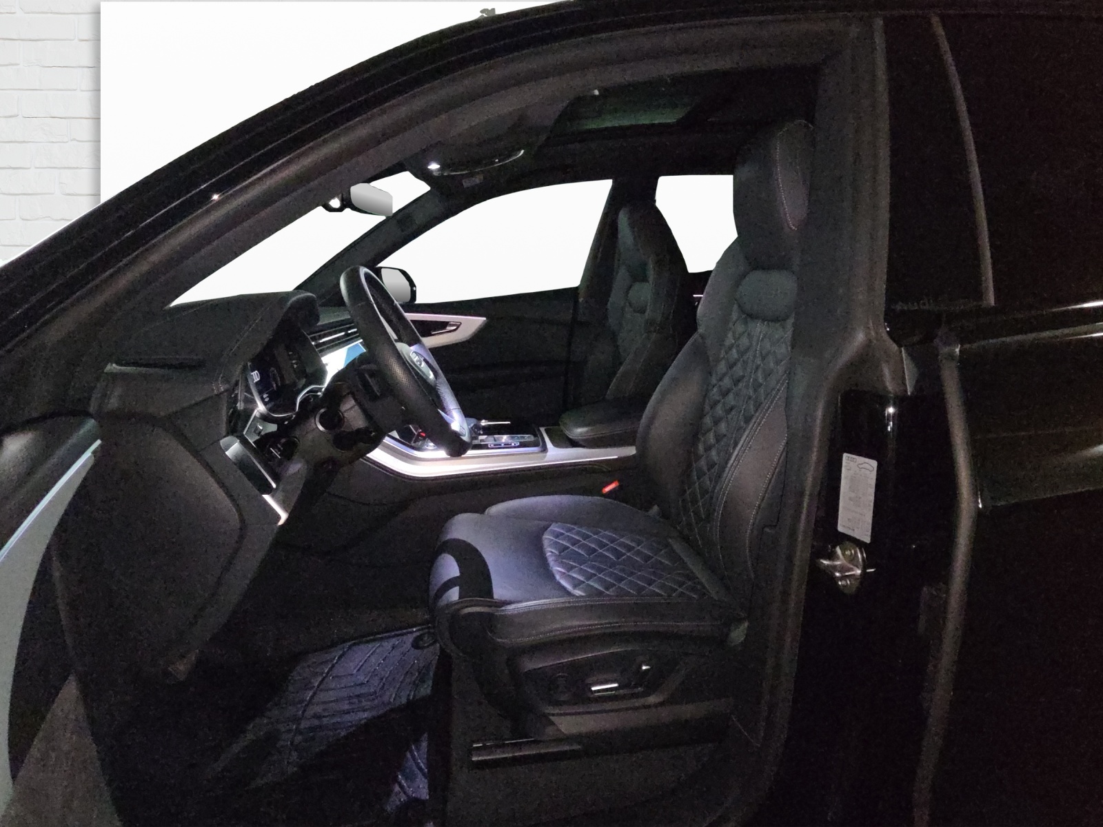 AUDI Q8 SUV 50 TDI quattro tiptronic-image-4